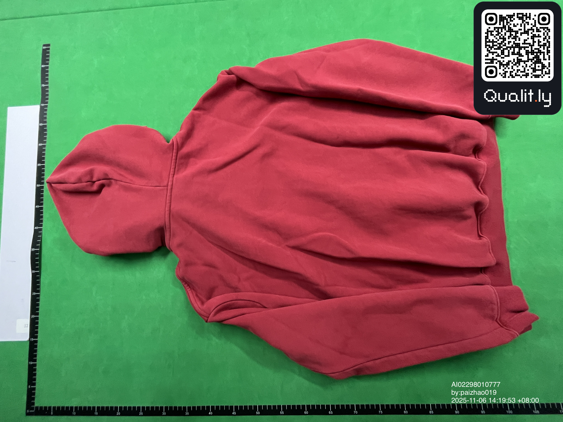 Hoodie — QC-foto 2 av 4
