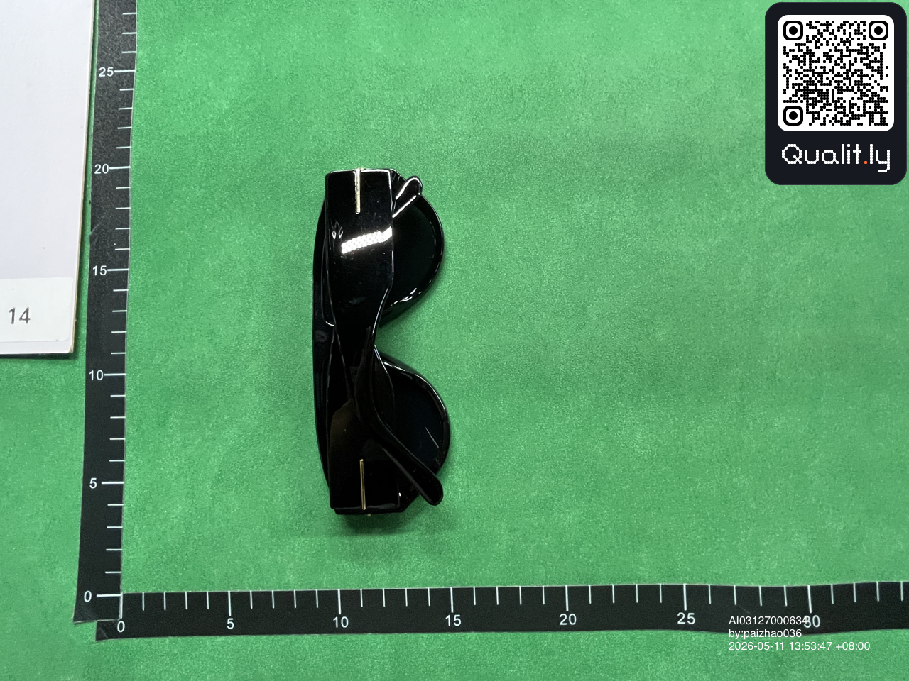 Sunglasses QC photo 1 of 19