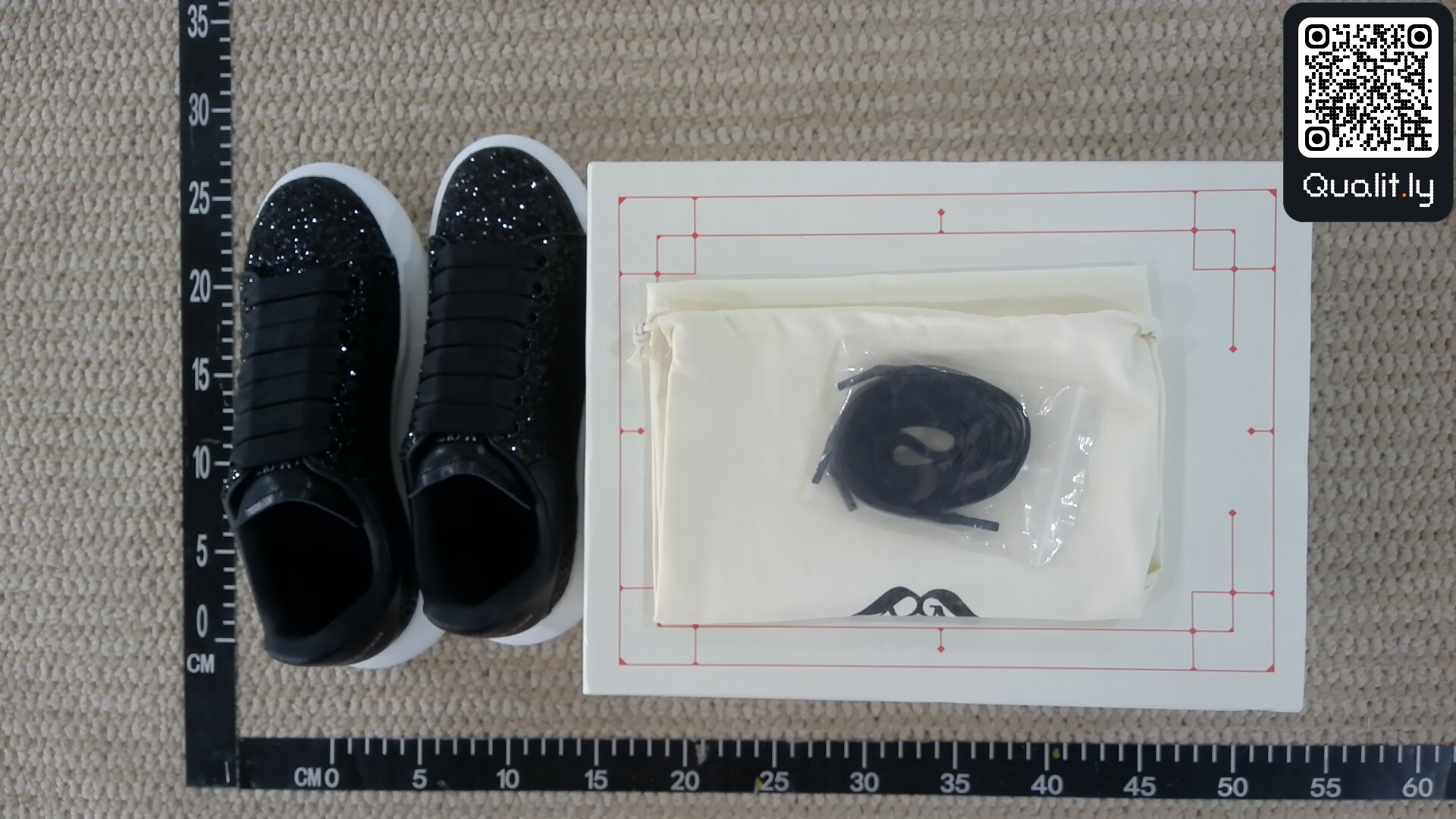 Sneakers — QC-foto 1 av 19