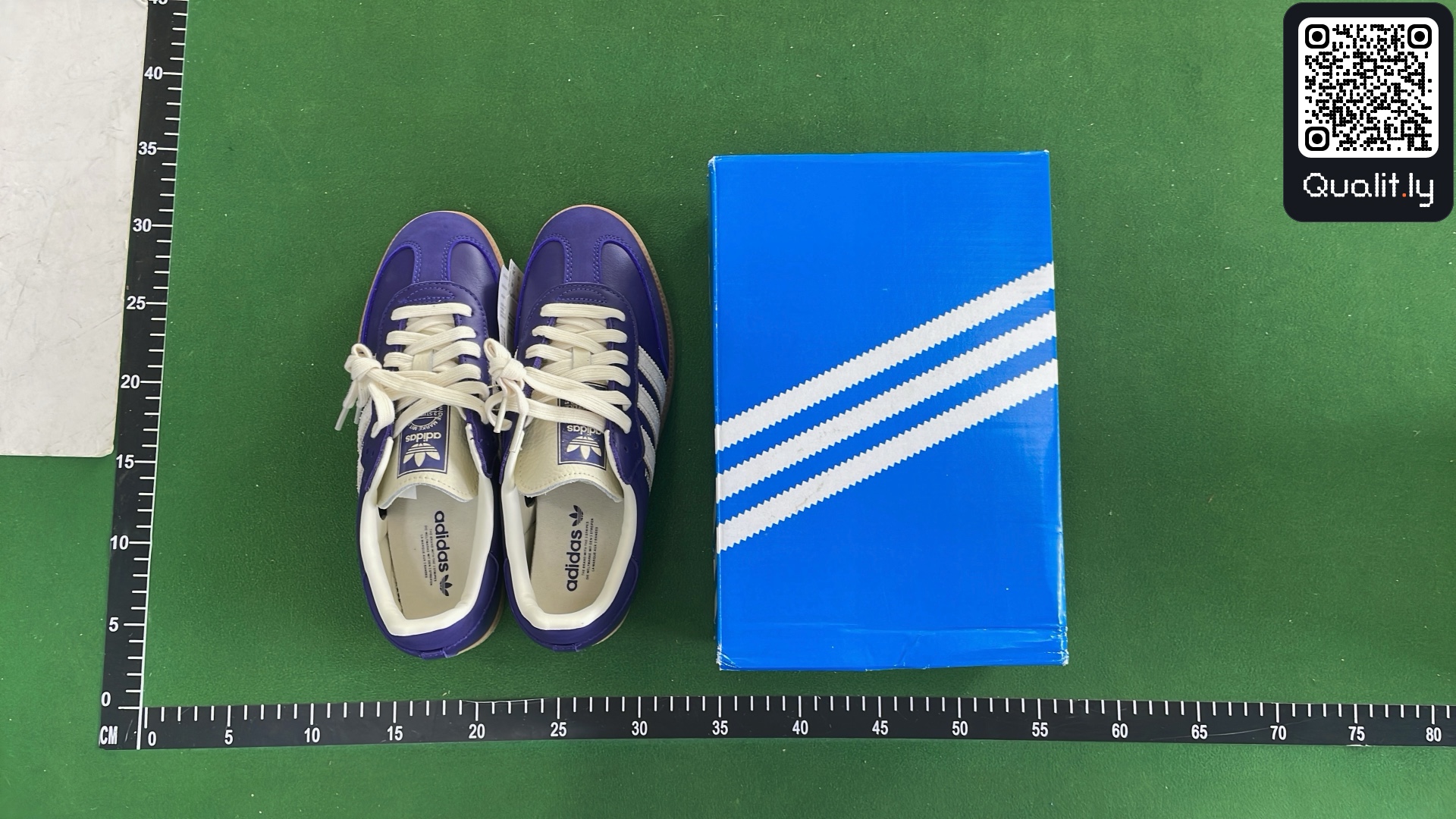 Sneakers — foto QC 1 di 6