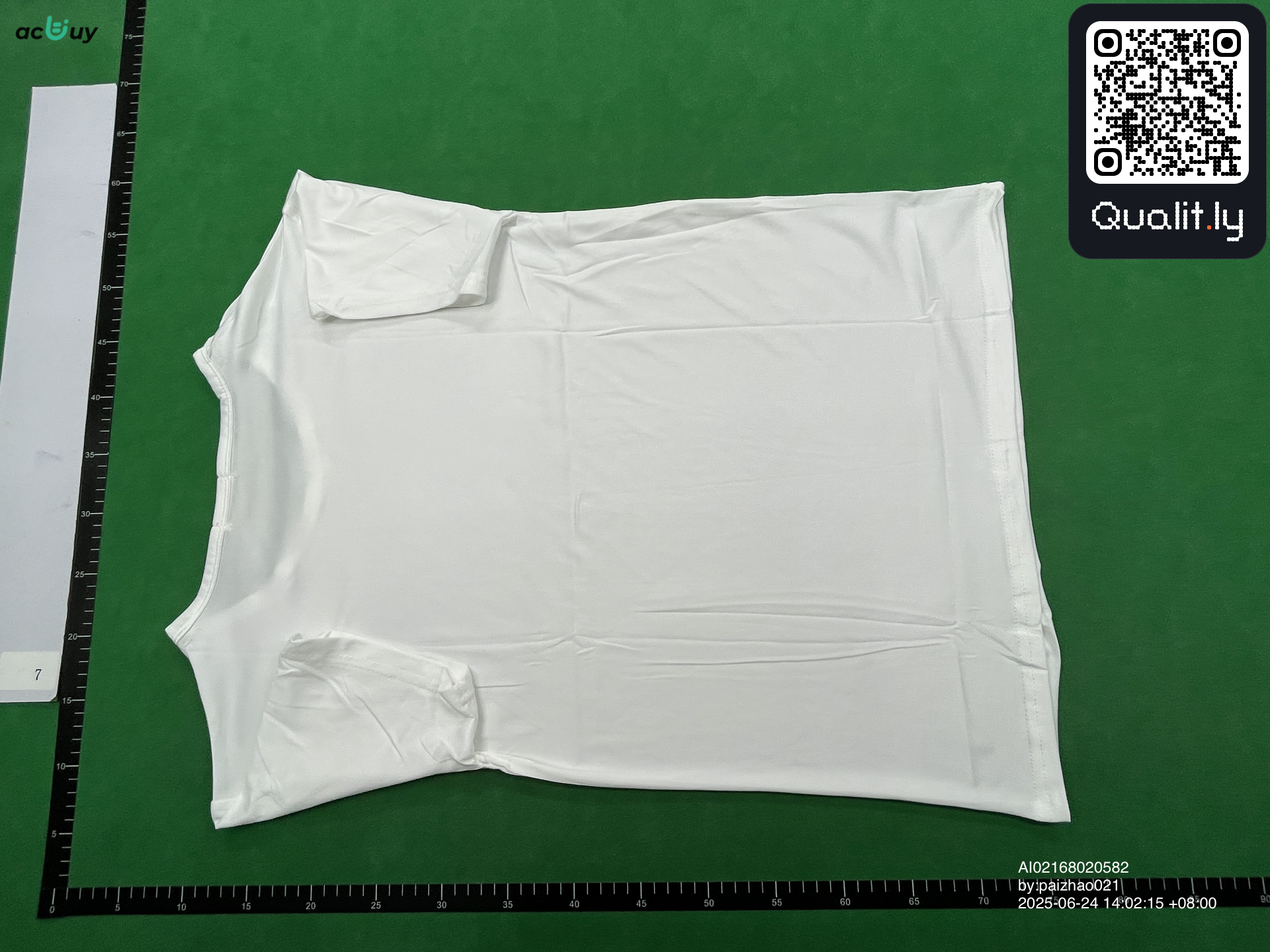 T-Shirt — QC-Foto 3 von 88