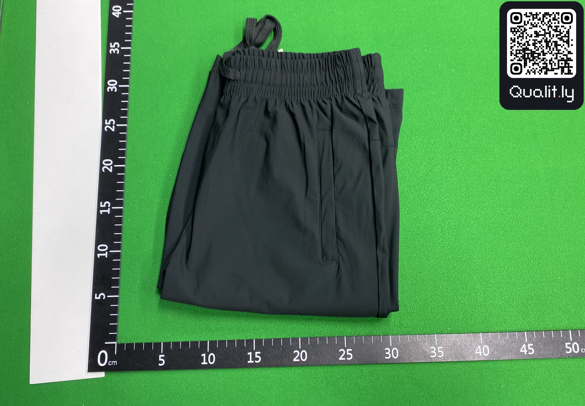 Pantalón corto — foto QC 3 de 3