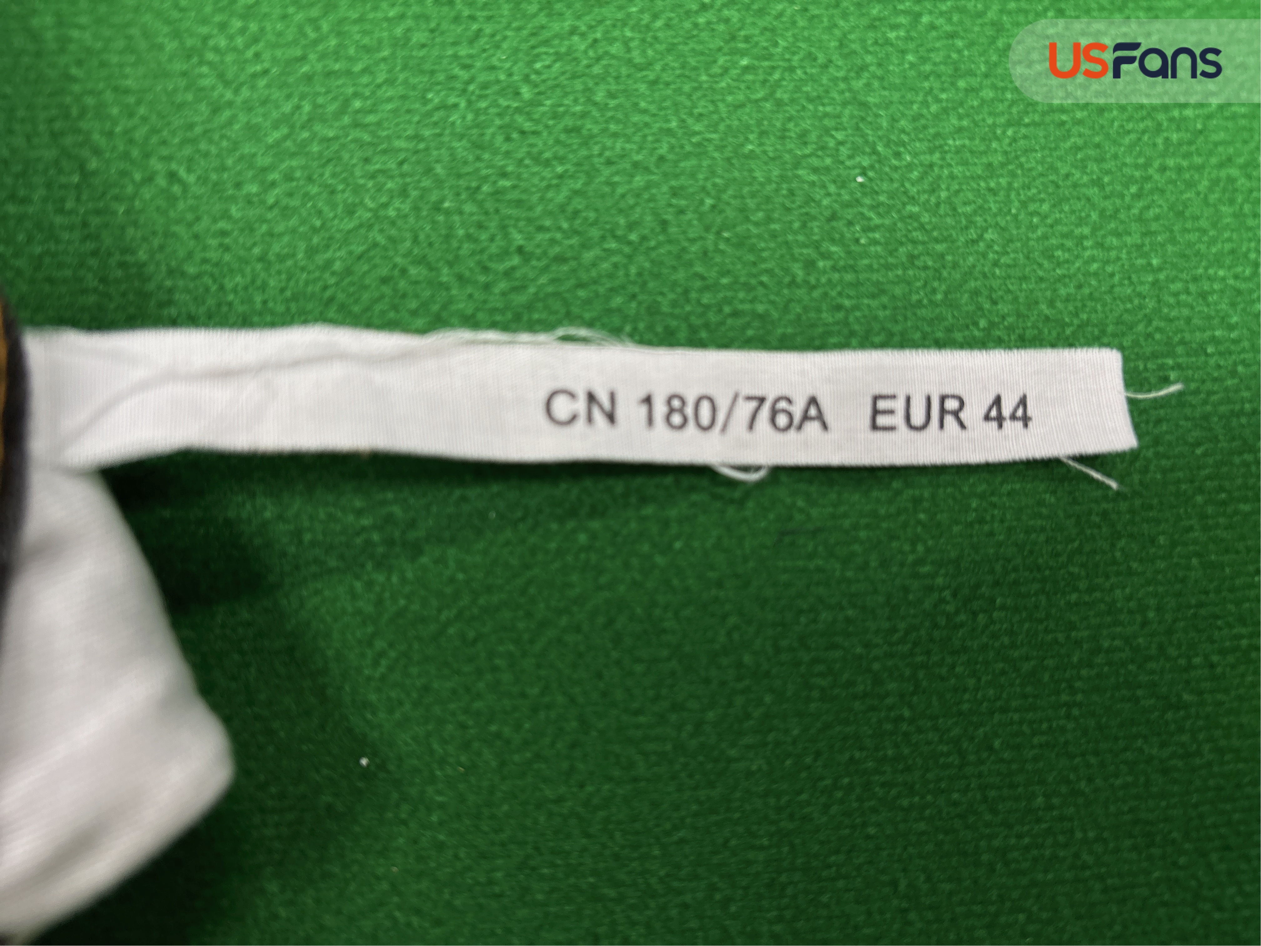 Jeans — QC-foto 1 av 4