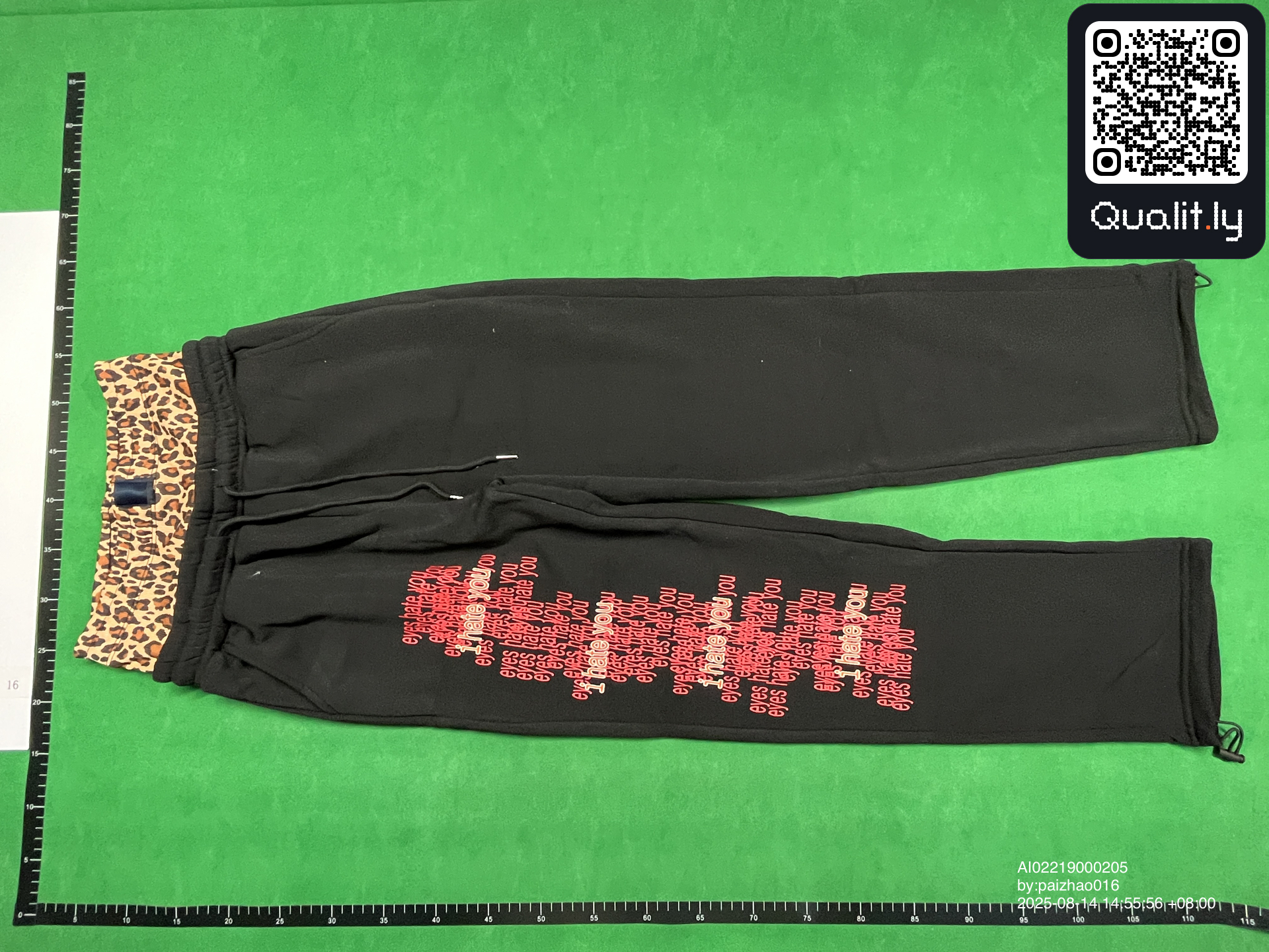 Pantaloni — fotografie QC 3 din 4