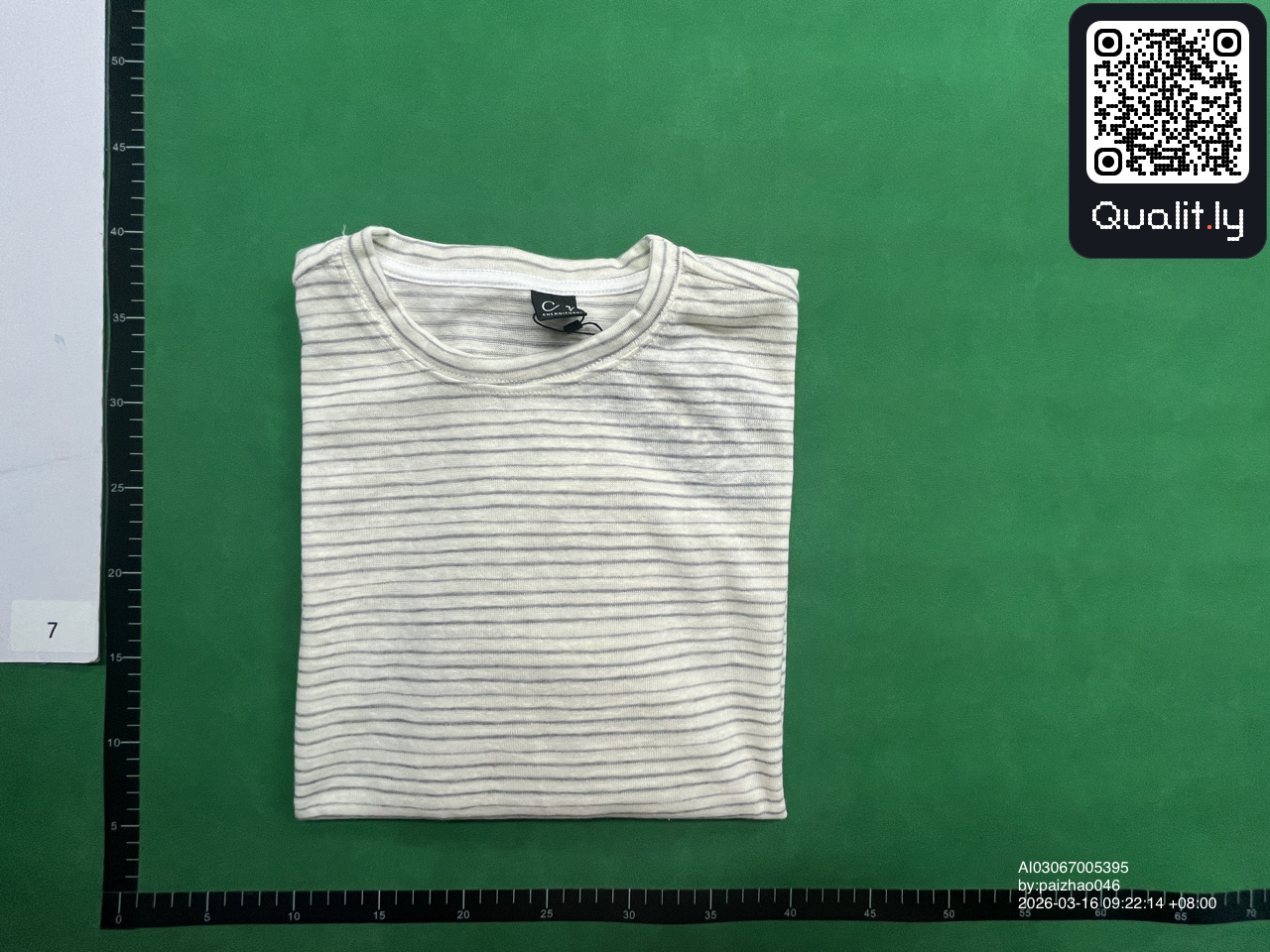T-shirt — foto QC 1 de 11