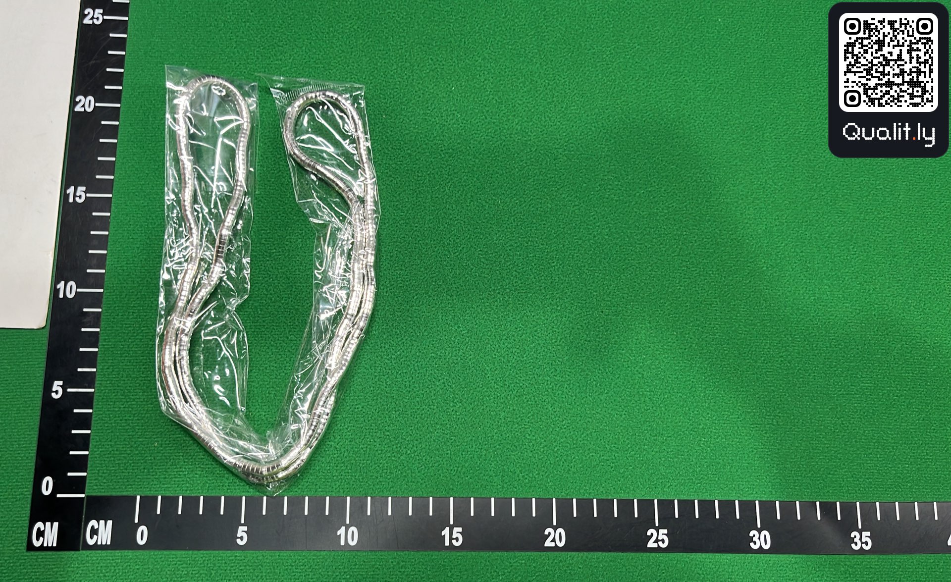 Gioiello — foto QC 3 di 3
