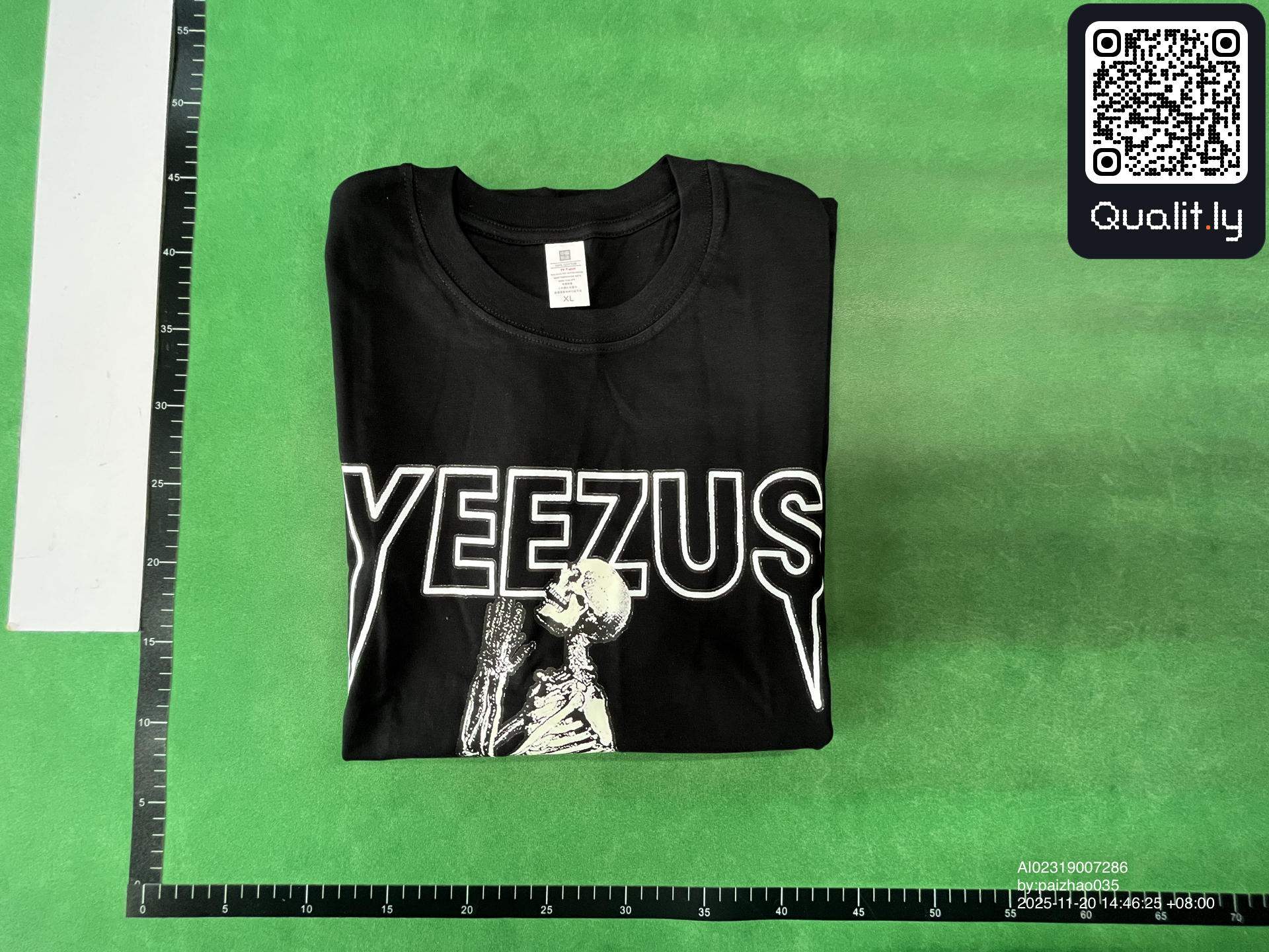 T-Shirt — QC-Foto 1 von 4