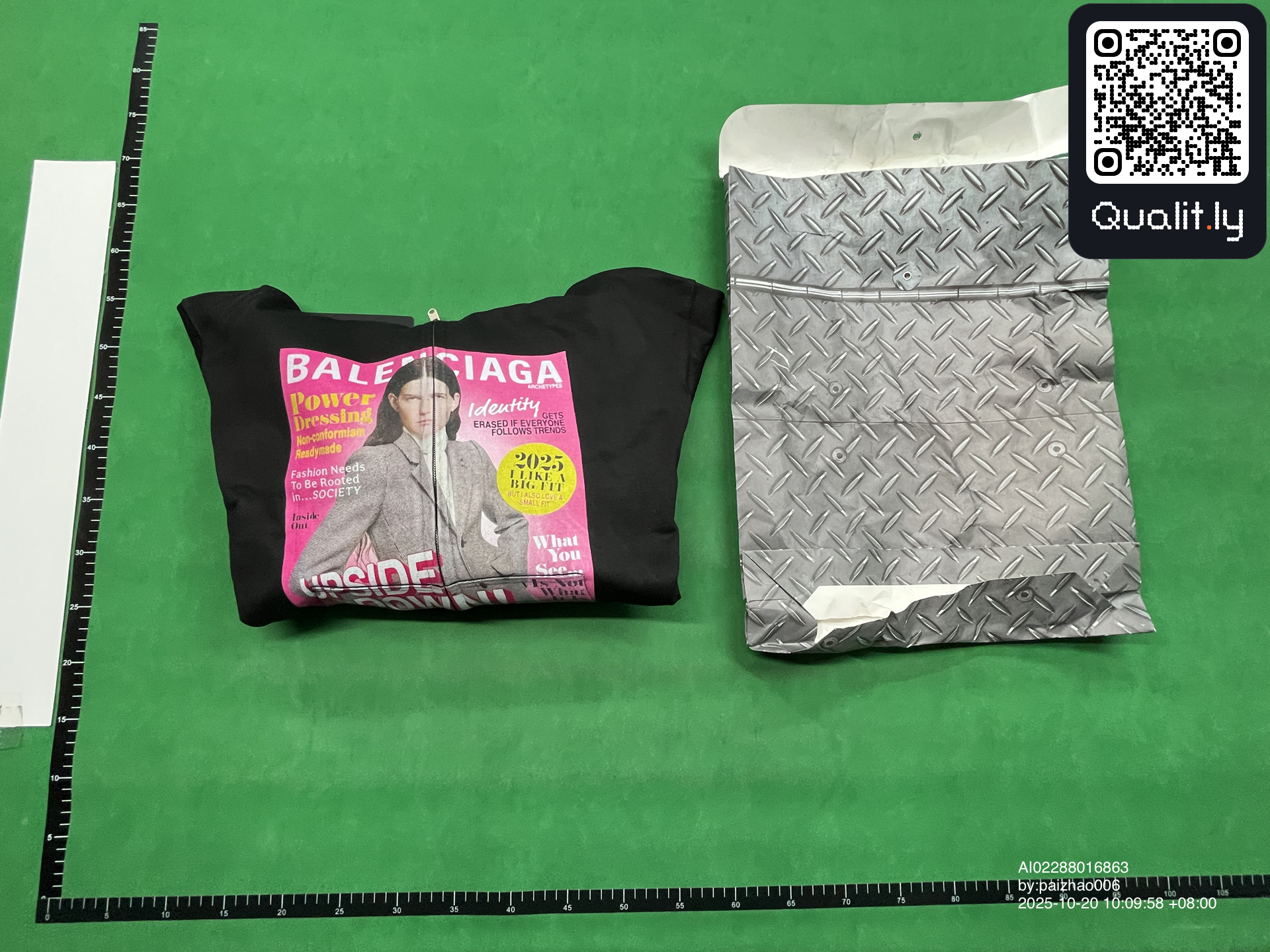 Sudadera con capucha — foto QC 1 de 4