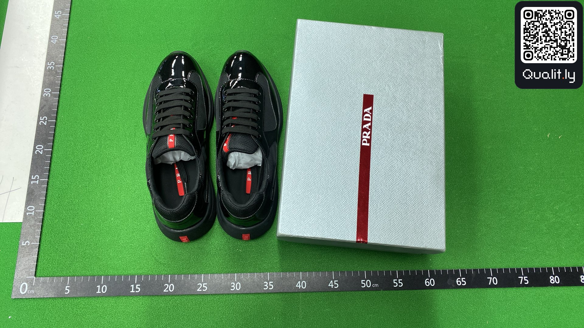 Sneakers QC photo 1 of 120