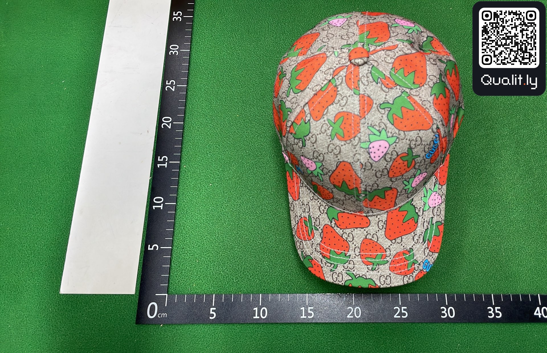 Cap QC photo 1 of 9