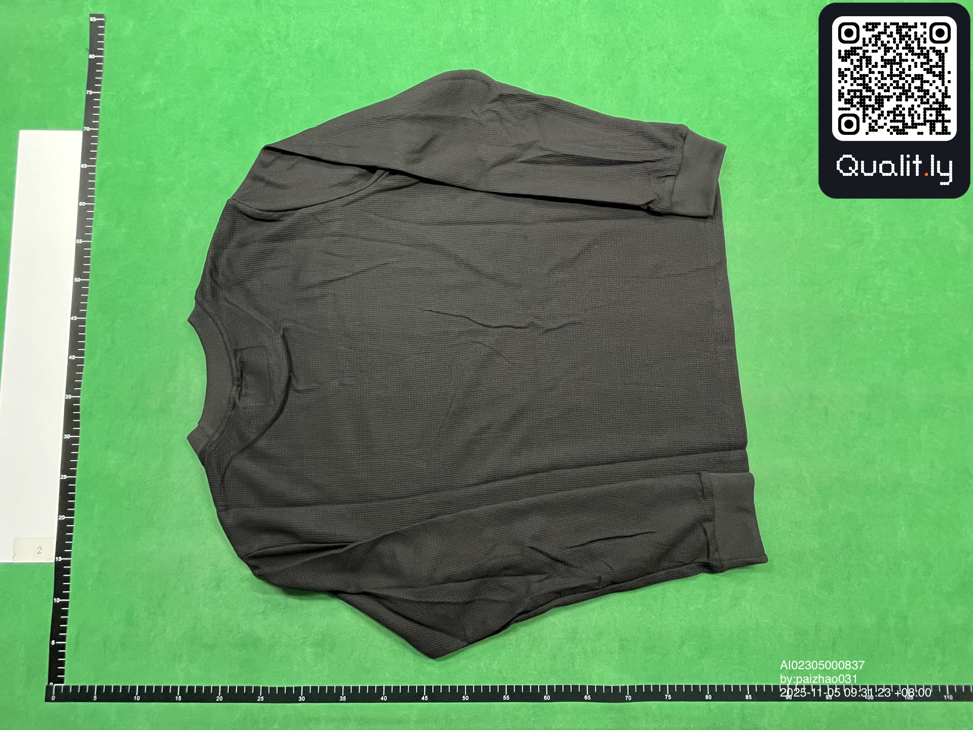 Sweater QC photo 2 of 50
