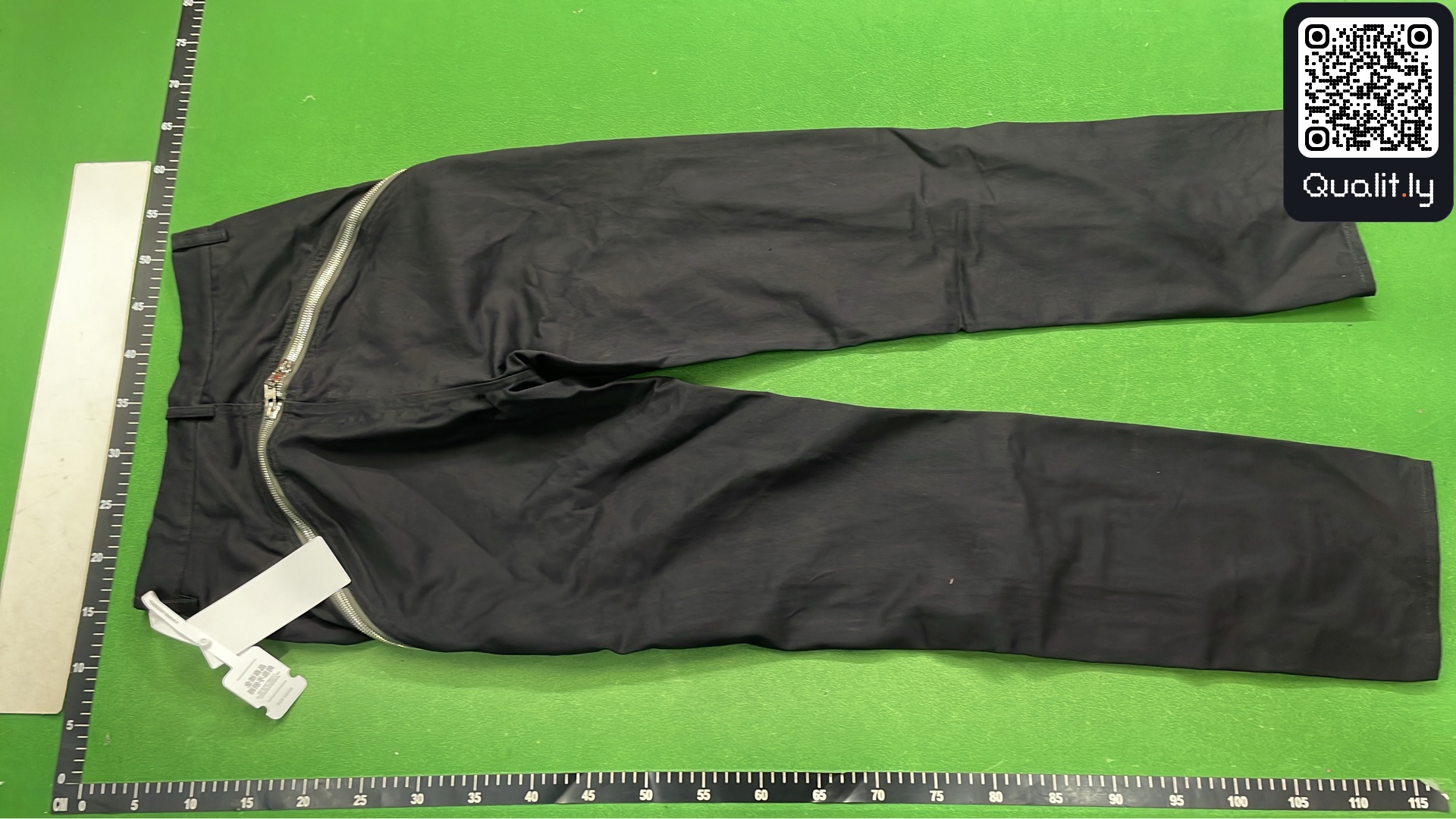 Jeans — QC-foto 3 av 30