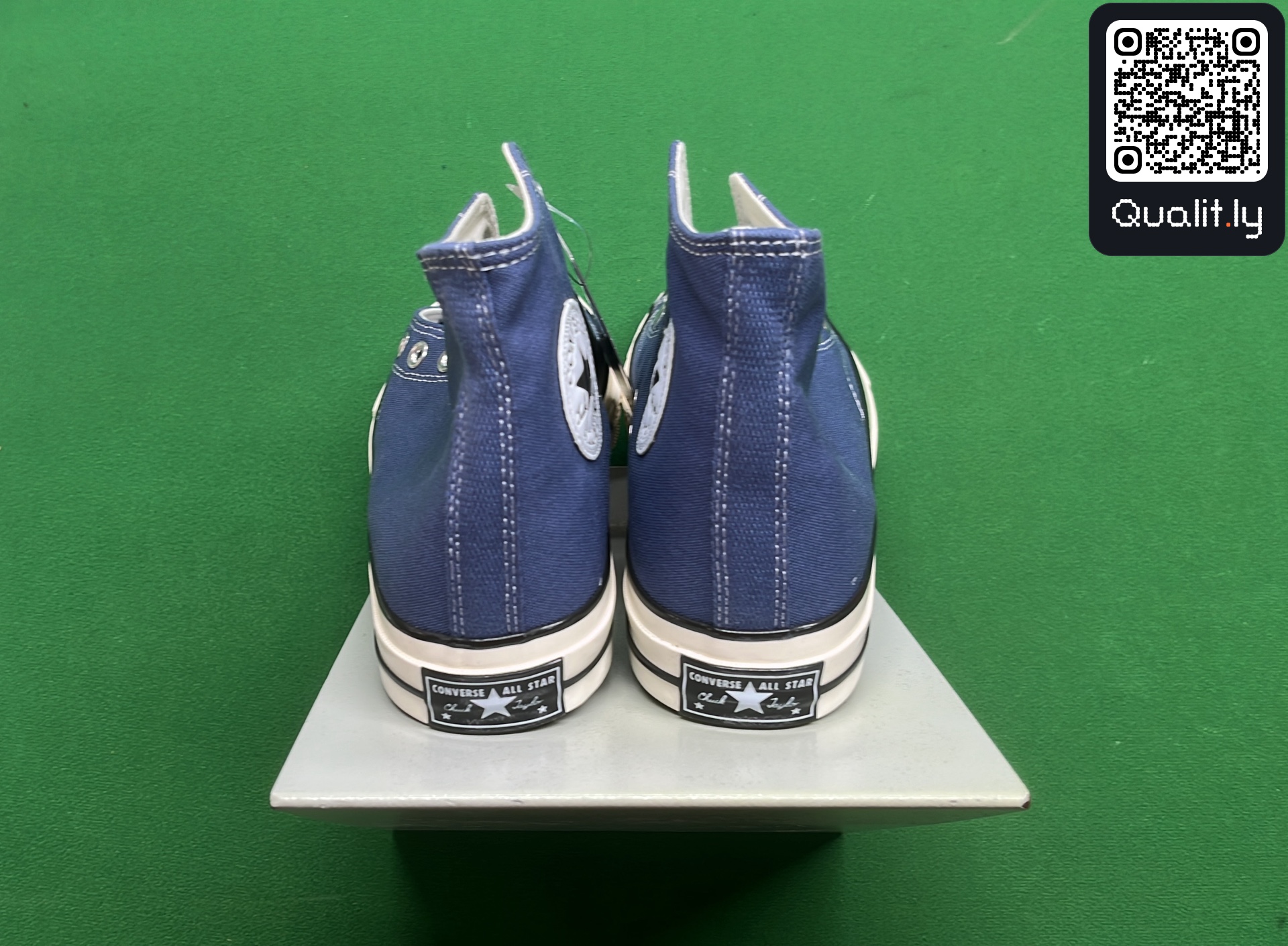 Sneaker — QC-Foto 3 von 6