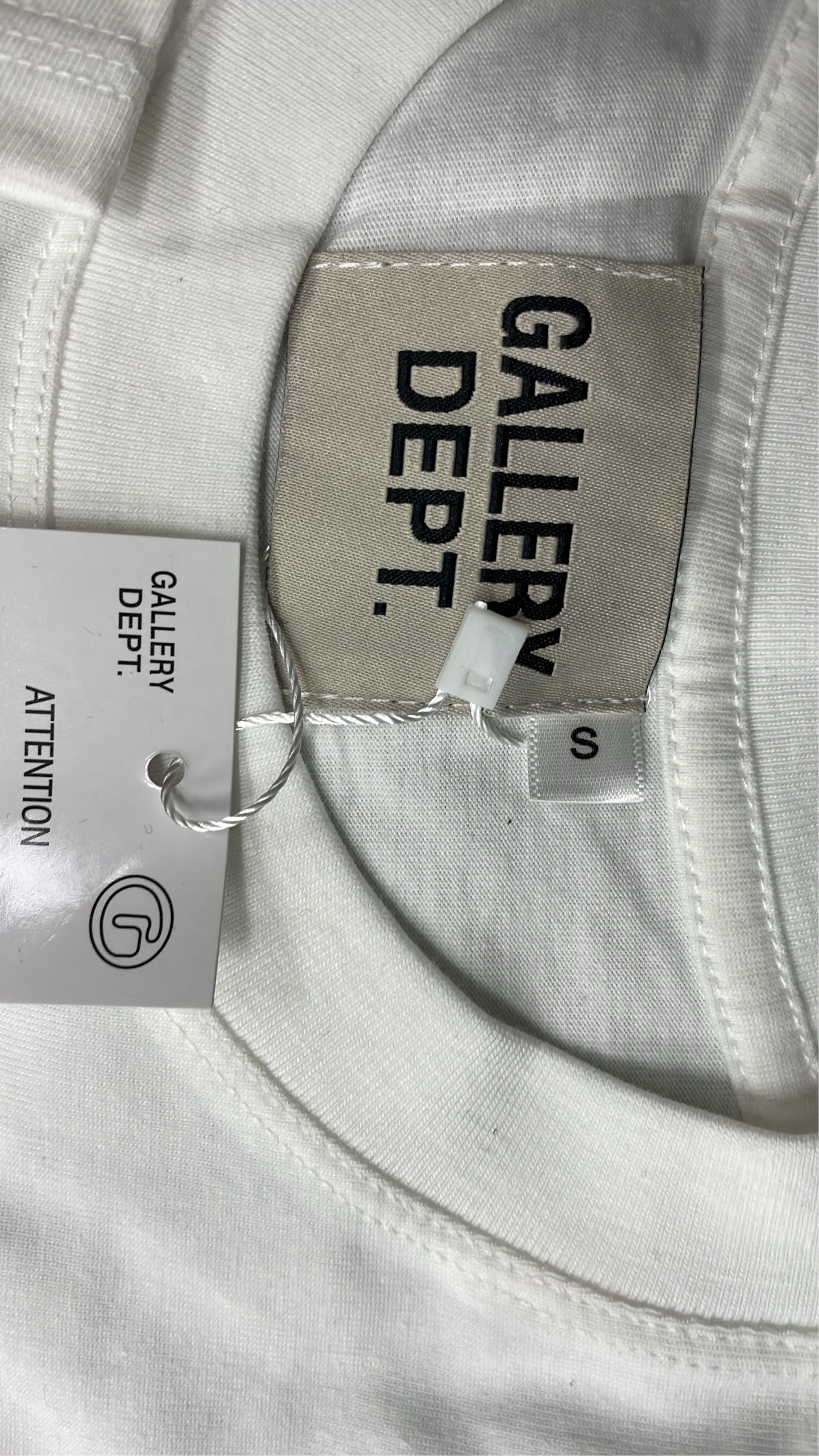 T-shirt QC photo 1 of 256