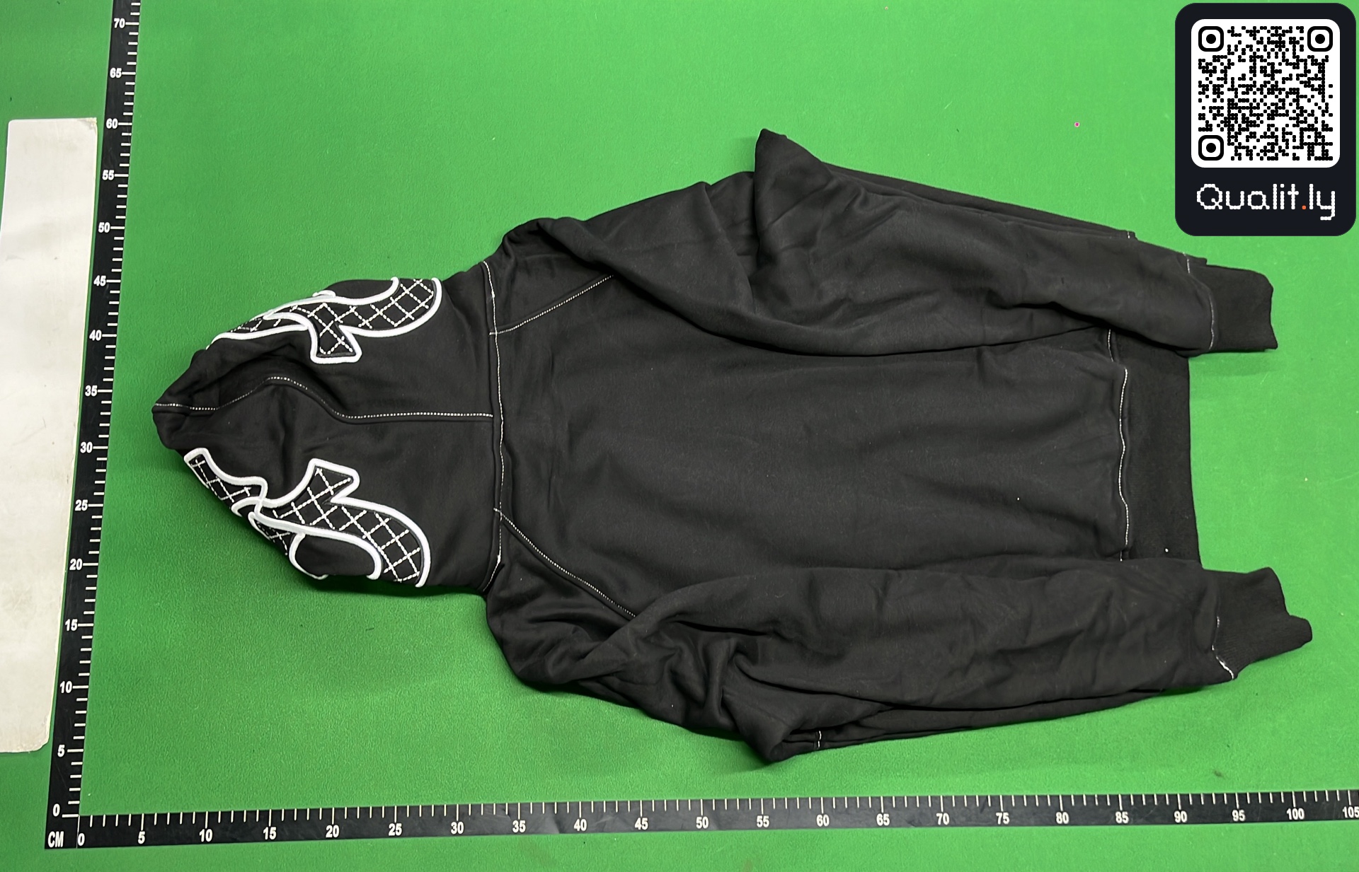 Bluza z kapturem — zdjęcie QC 3 z 8