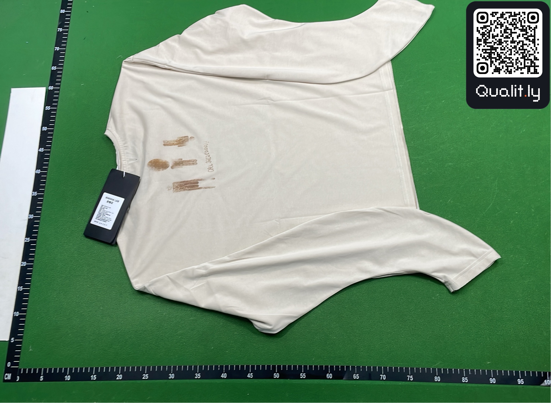 T-shirt — foto QC 3 de 8