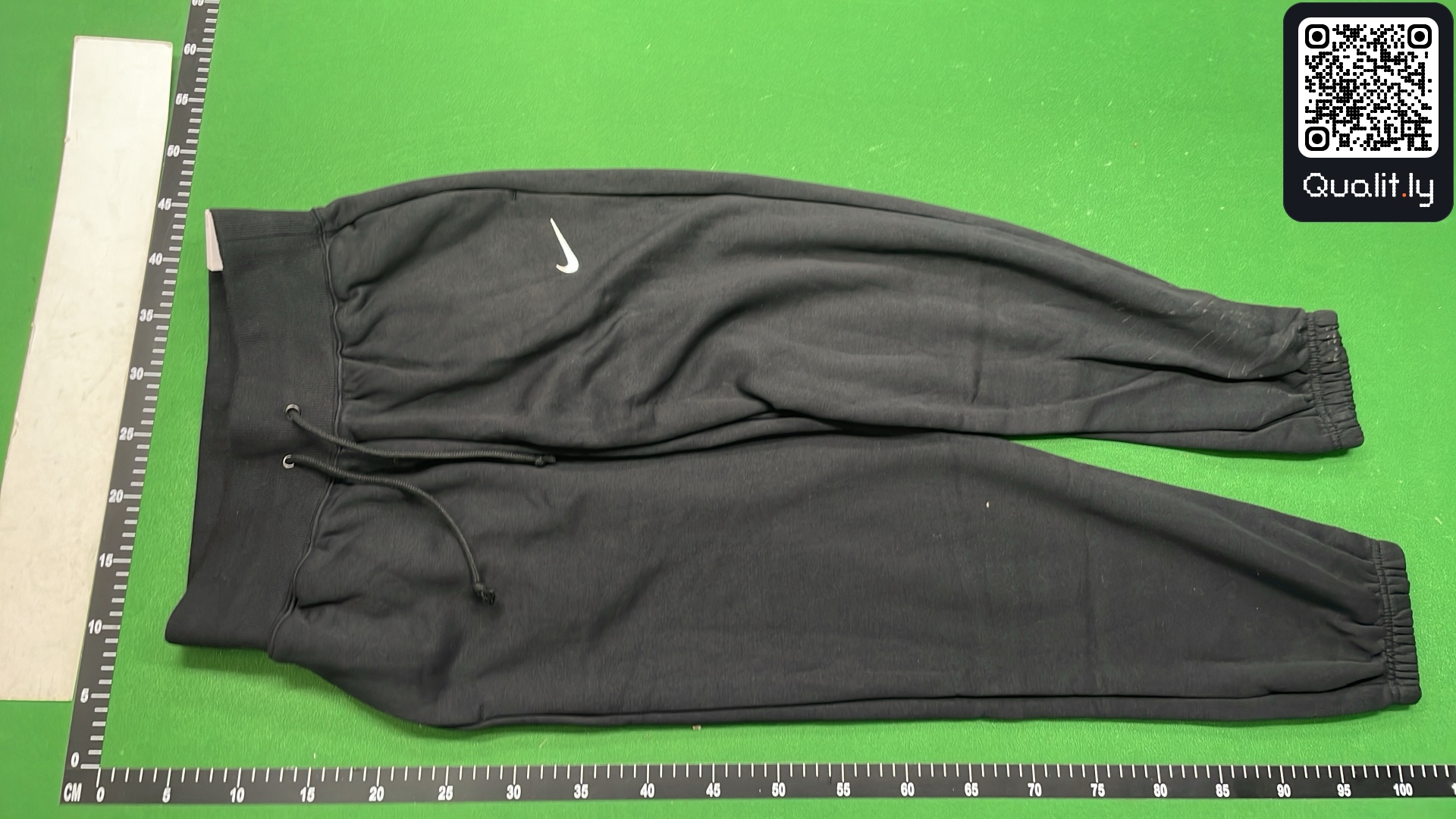 Pantalon — photo QC 2 sur 4