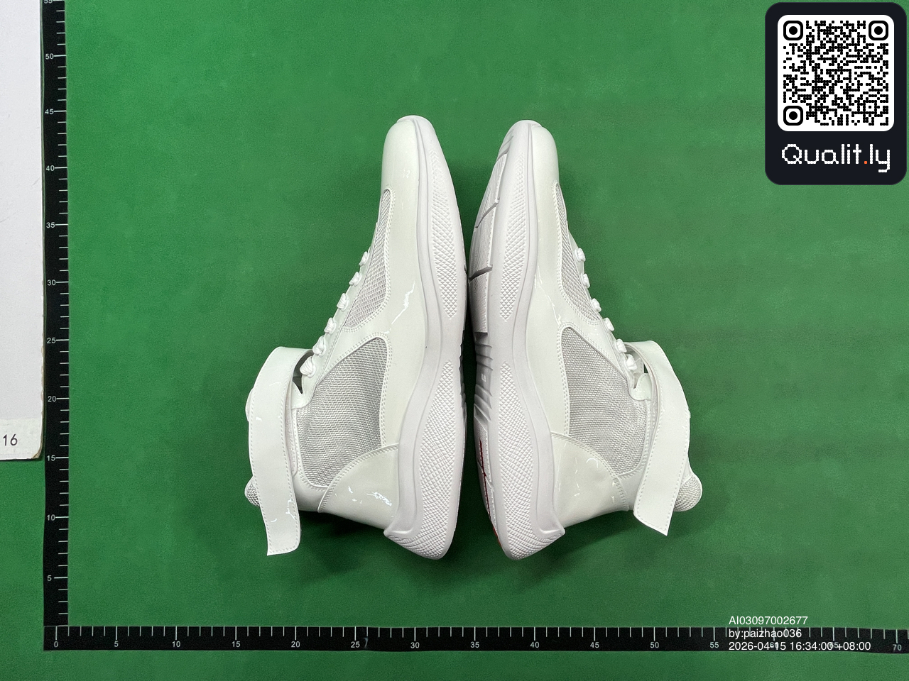 Sneaker — QC-Foto 2 von 6
