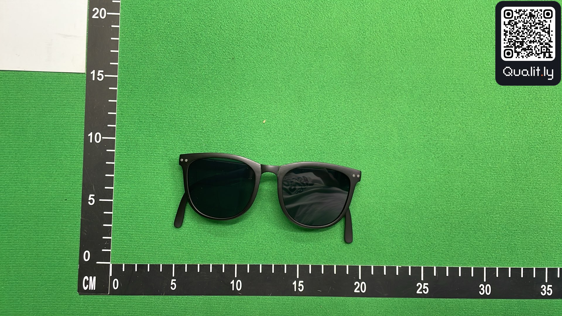 Sunglasses QC photo 3 of 3