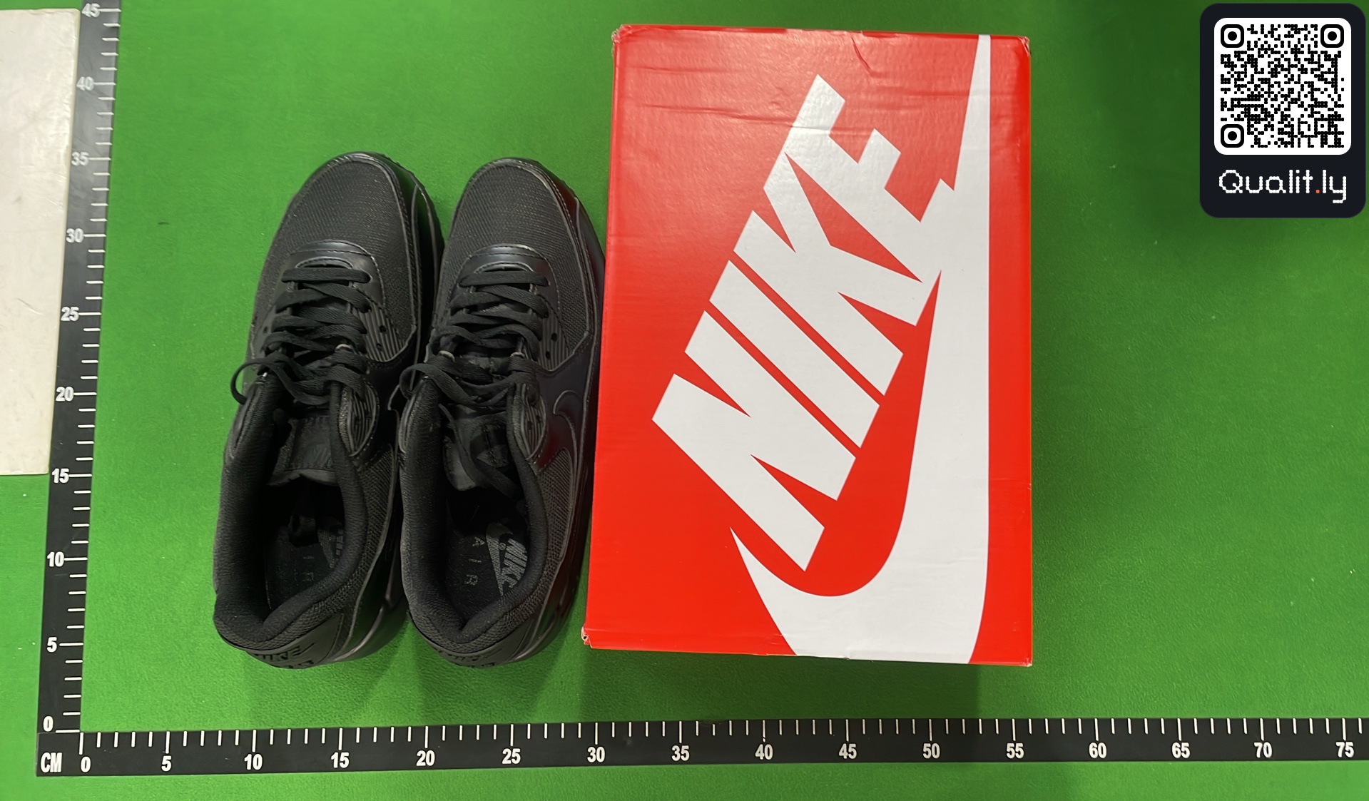Sneakers — foto QC 1 di 132