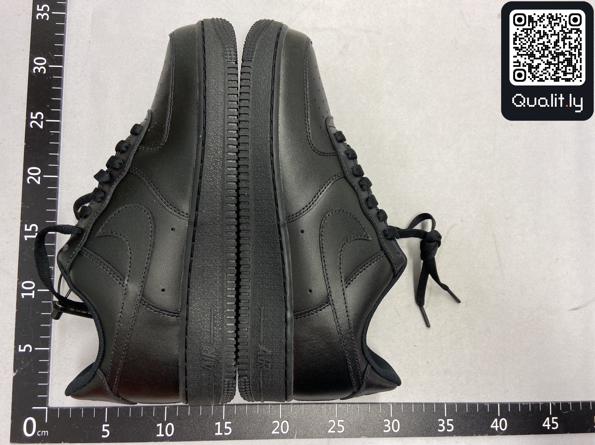 Sneakers — QC-foto 3 van 54
