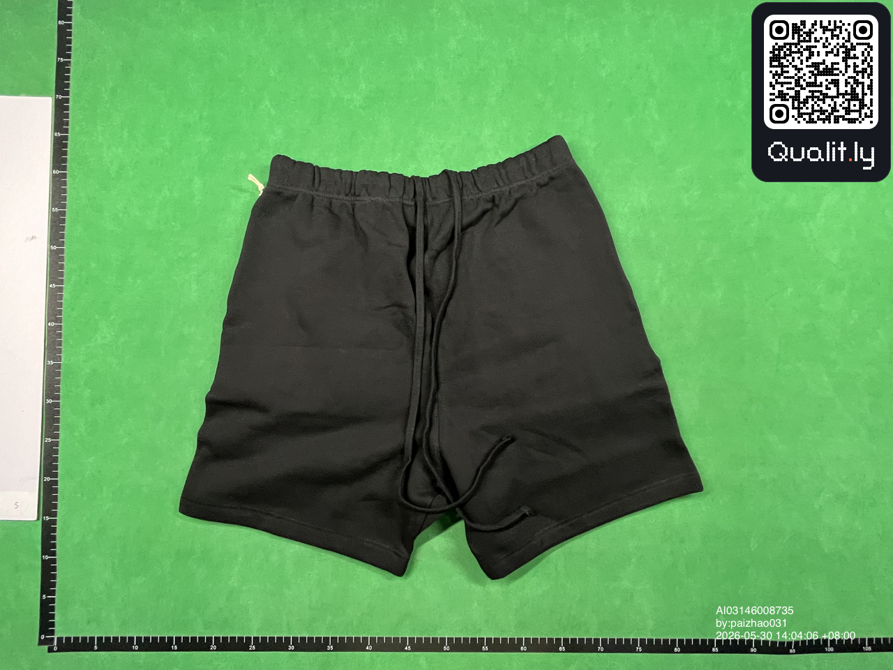 Shorts QC photo 2 of 32