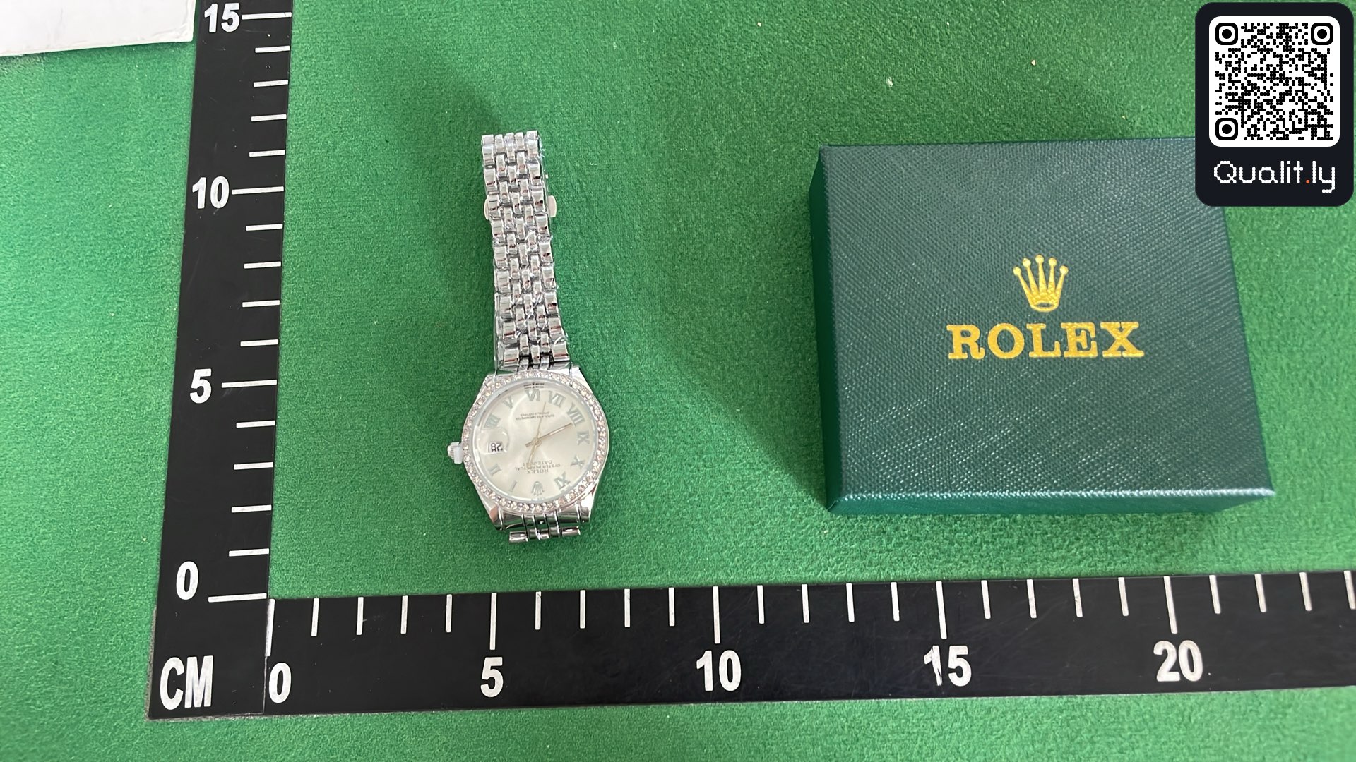Horloge — QC-foto 3 van 29