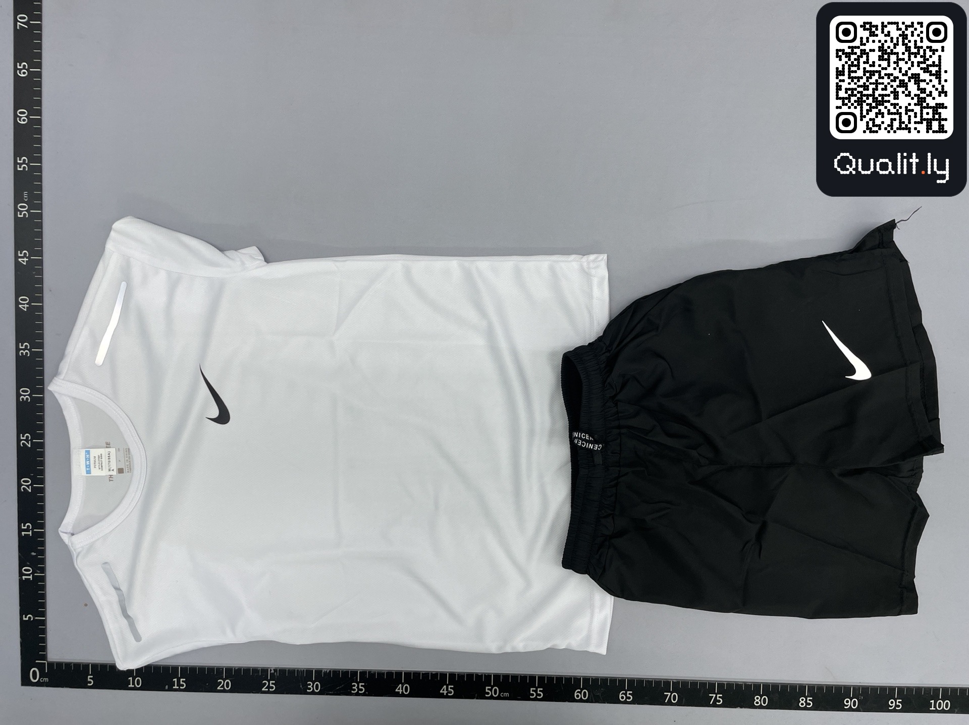 Camiseta — foto QC 2 de 57