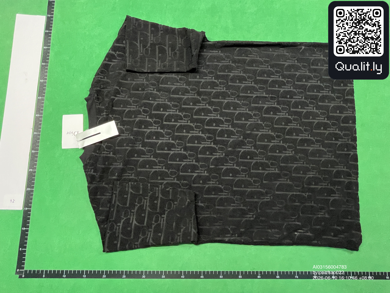 T恤 QC 照片 1 / 249
