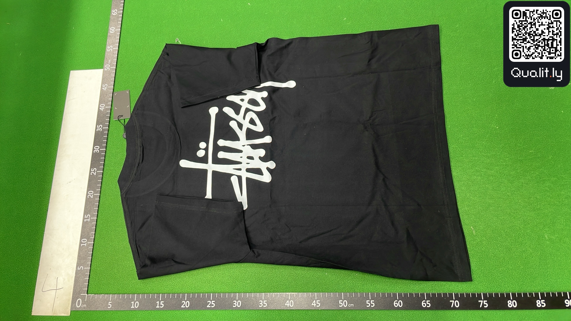 T-shirt QC photo 3 of 189