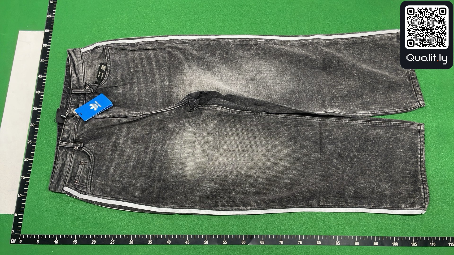 Jeans — QC-foto 2 av 4