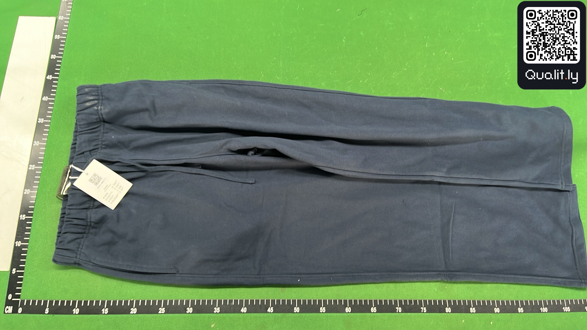 Pantaloni — foto QC 2 di 8