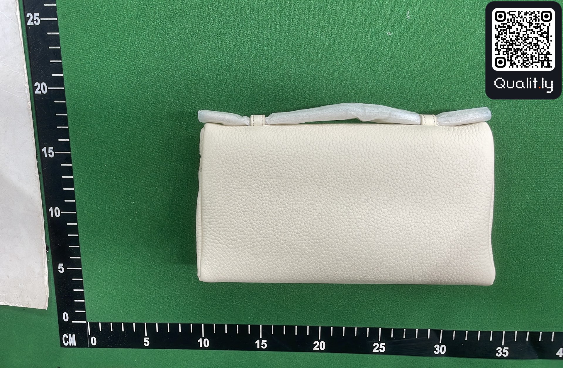 Bag QC photo 2 of 3
