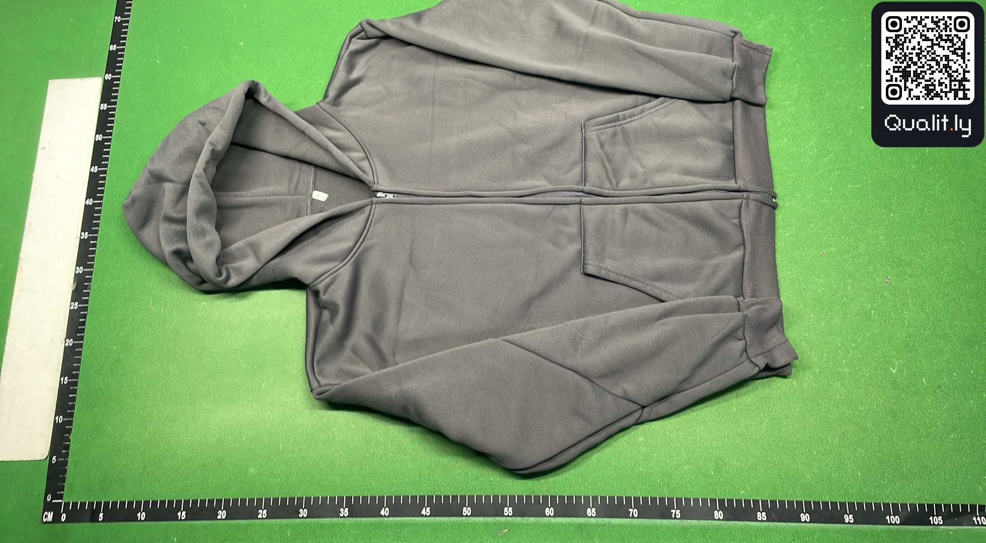 Hoodie — QC-foto 2 av 13