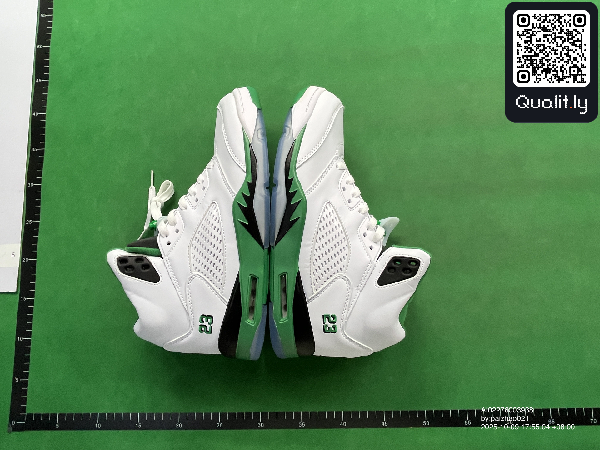 Sneakers — QC-foto 2 av 6