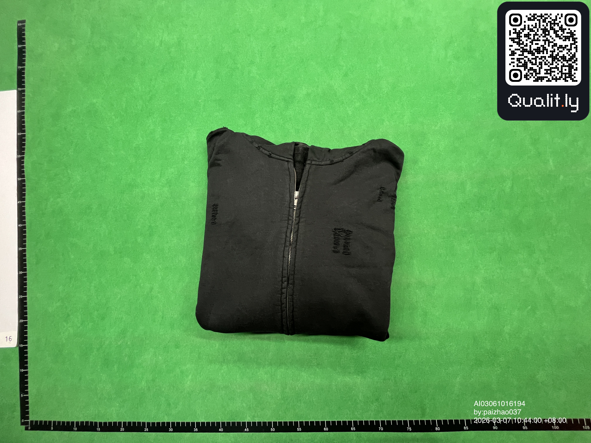 Sweater QC photo 1 of 10