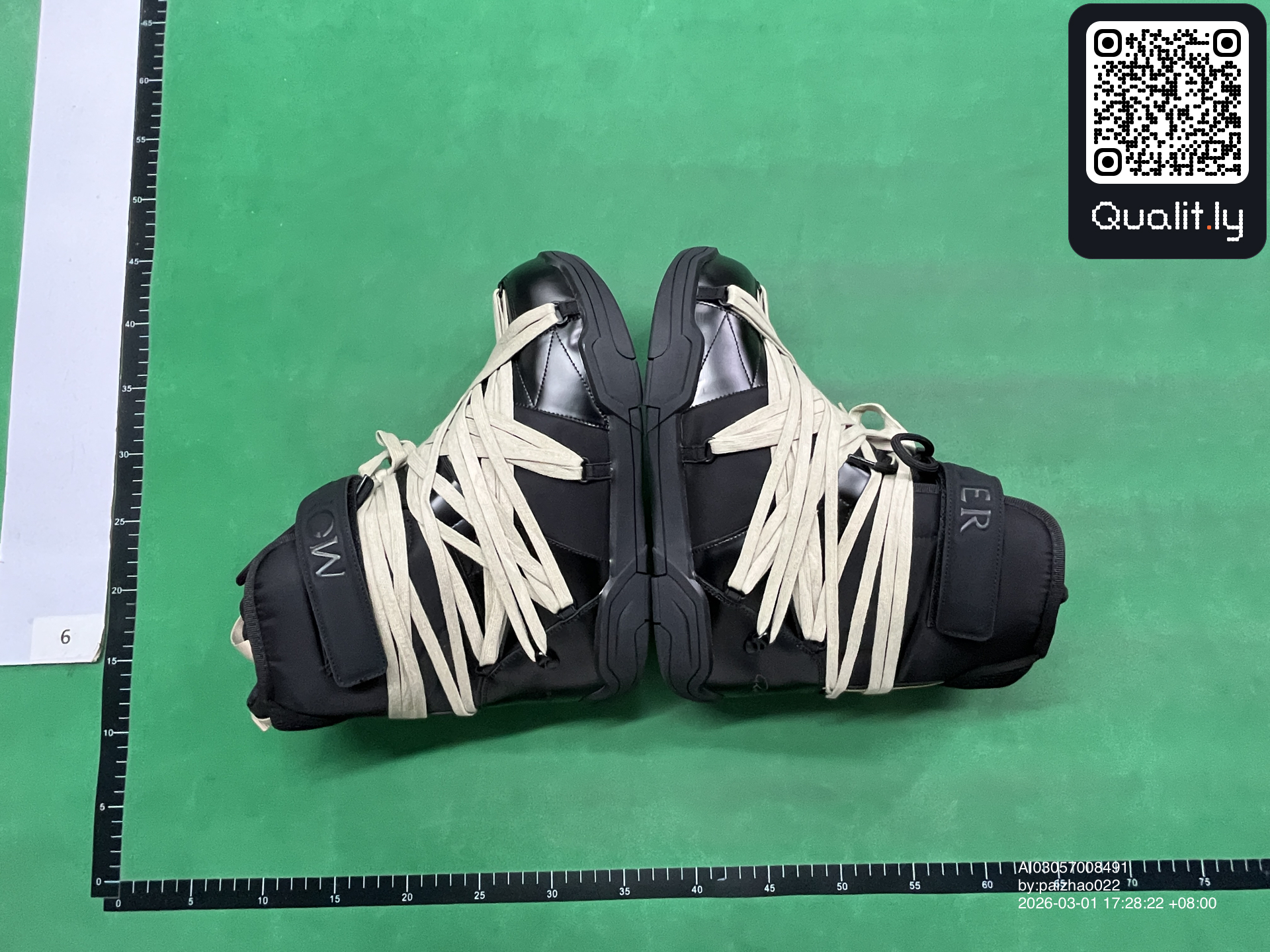 靴子 QC 照片 1 / 10