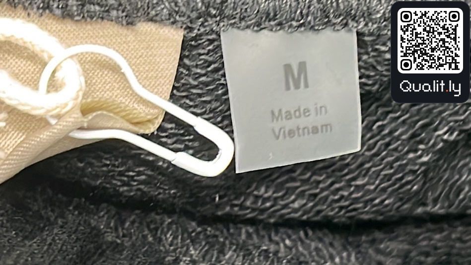 T-shirt QC photo 1 of 142