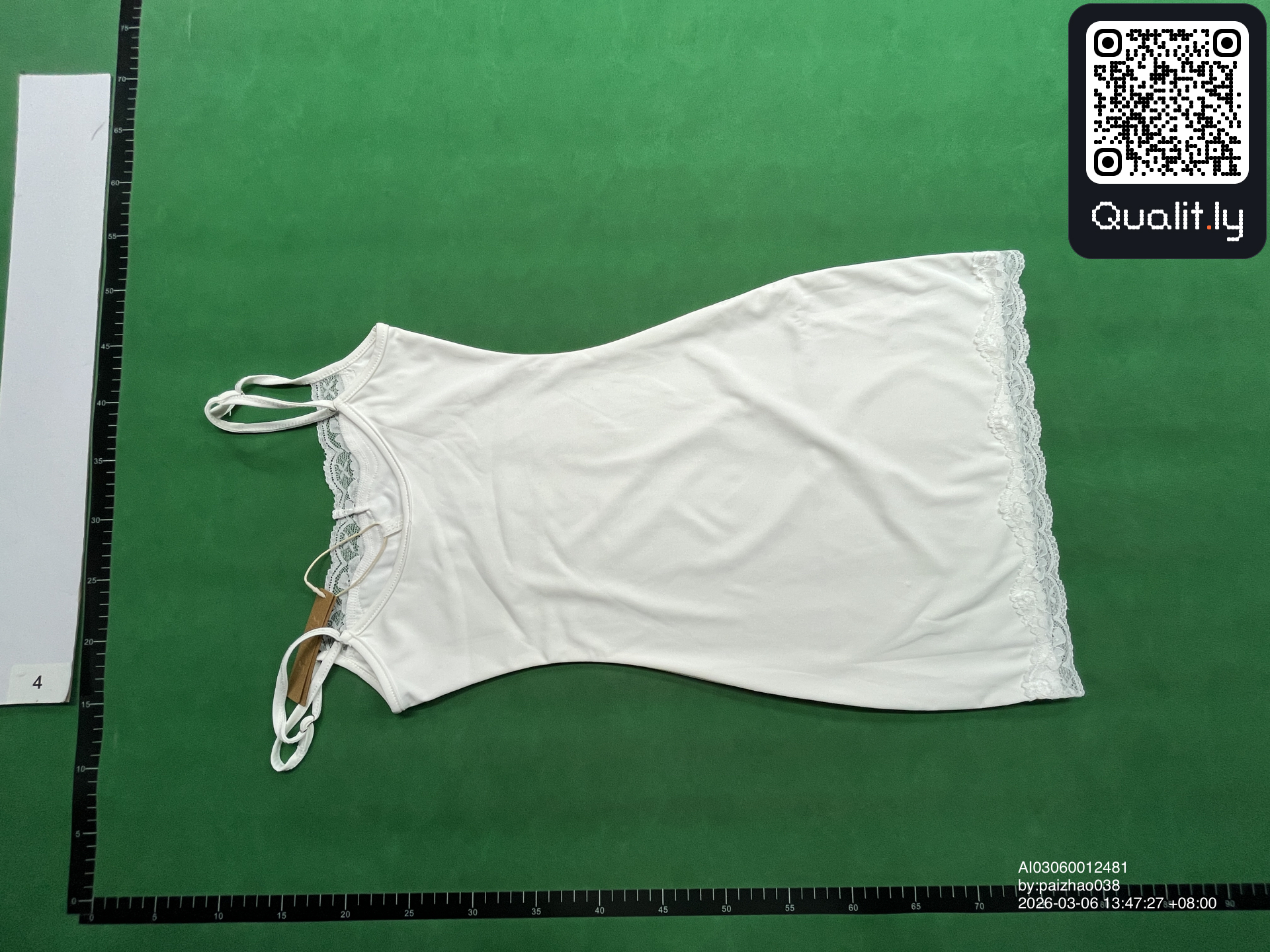 Pantaloni — fotografie QC 2 din 10