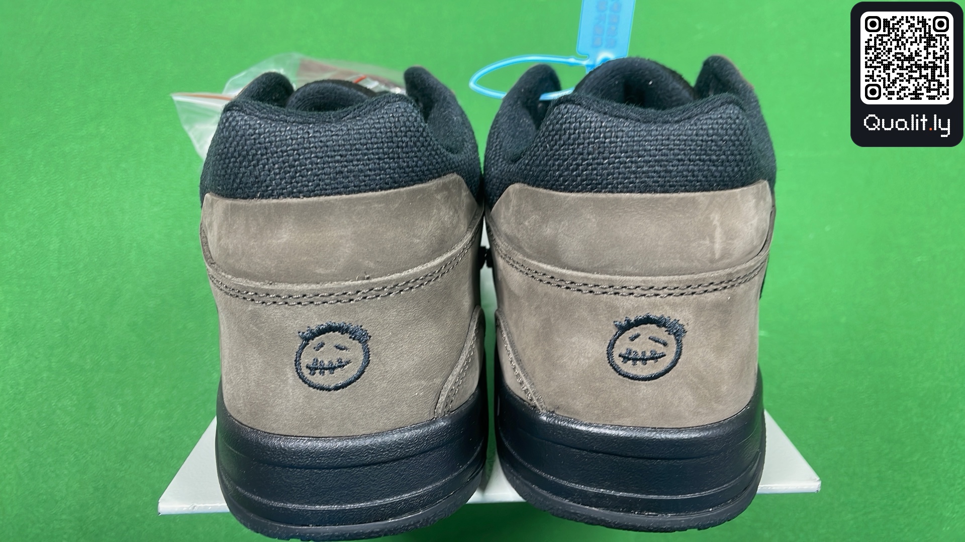 Sneakers — QC-foto 3 van 12