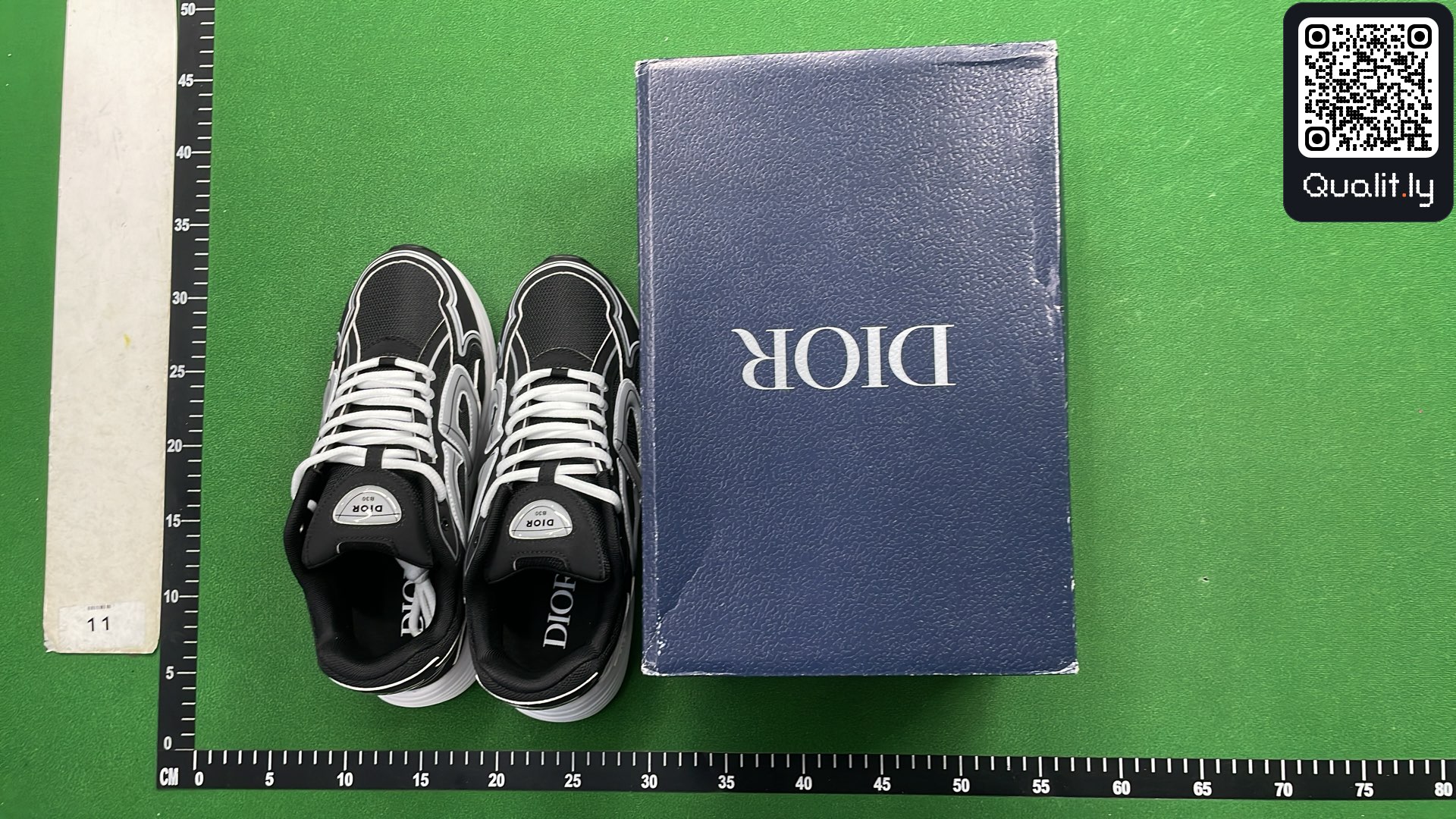 Sneakers QC photo 1 of 38