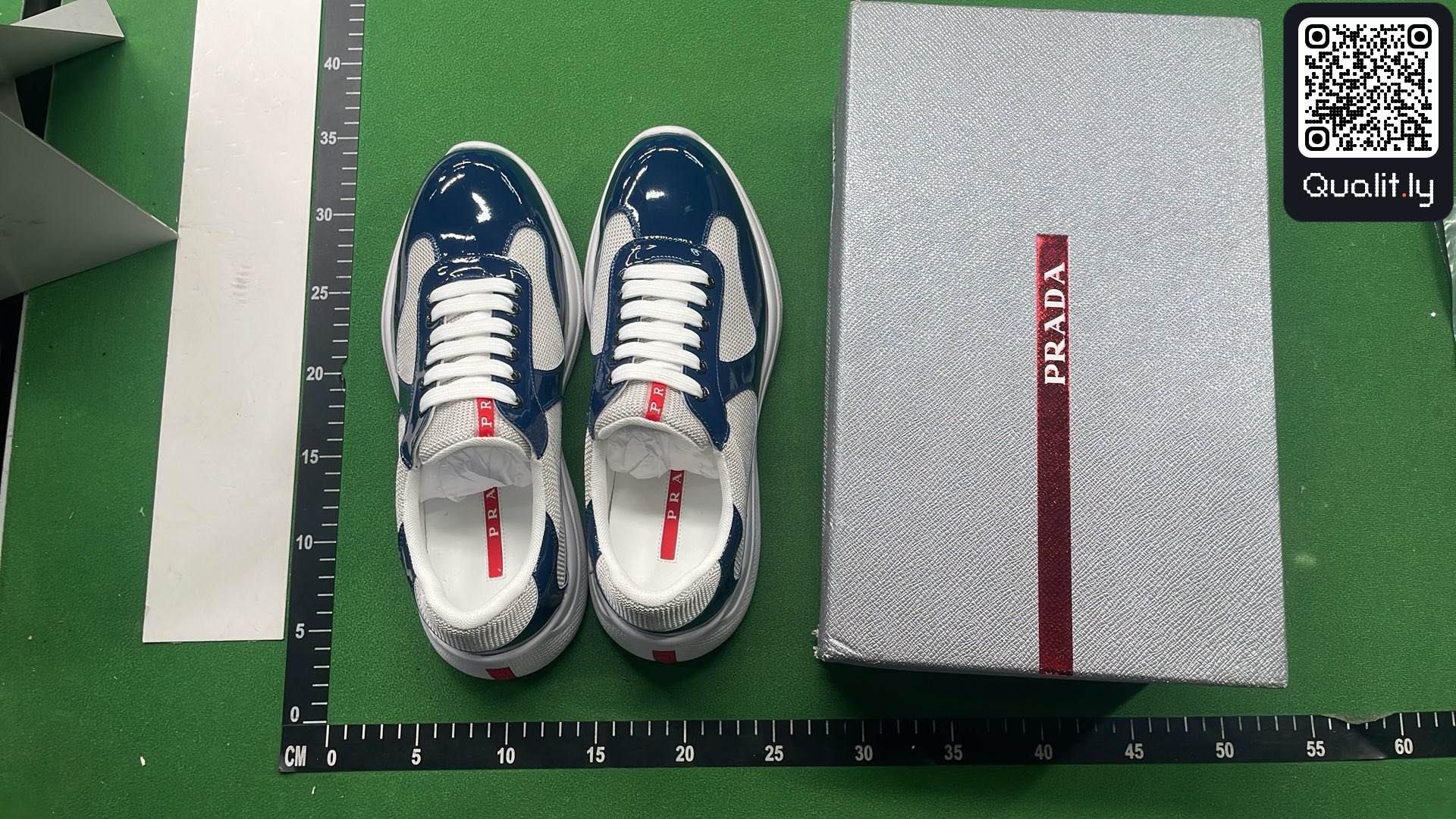 Sneakers — QC-foto 1 av 102