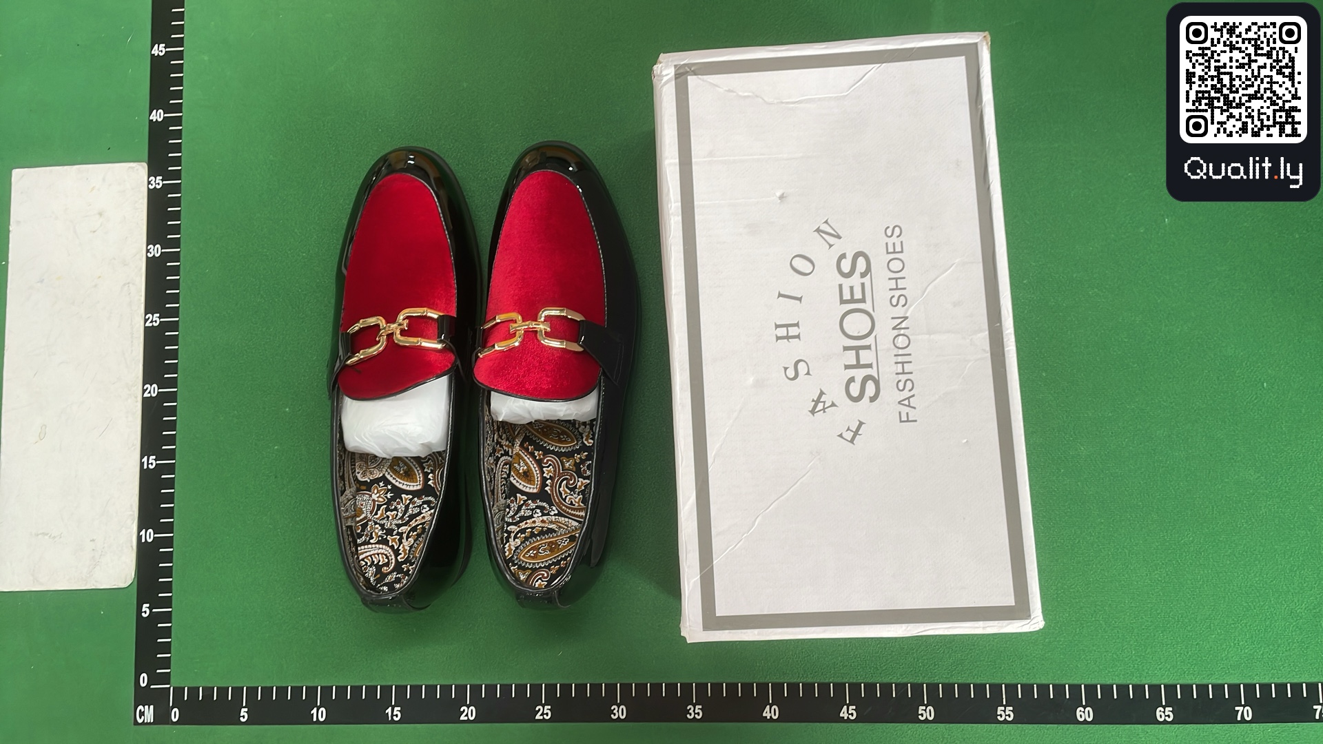 Sneakers QC photo 1 of 18