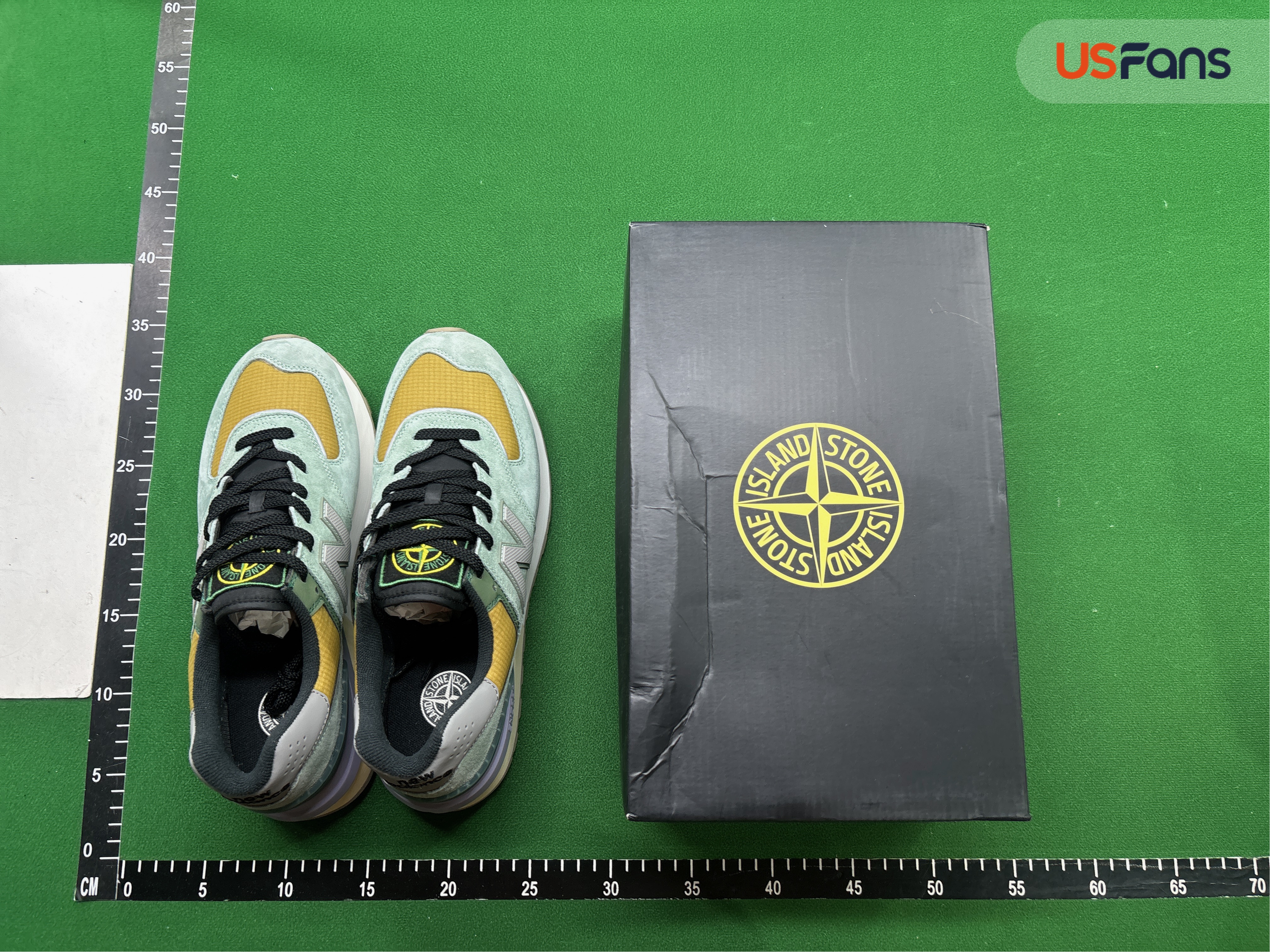 Sneakers QC photo 1 of 6