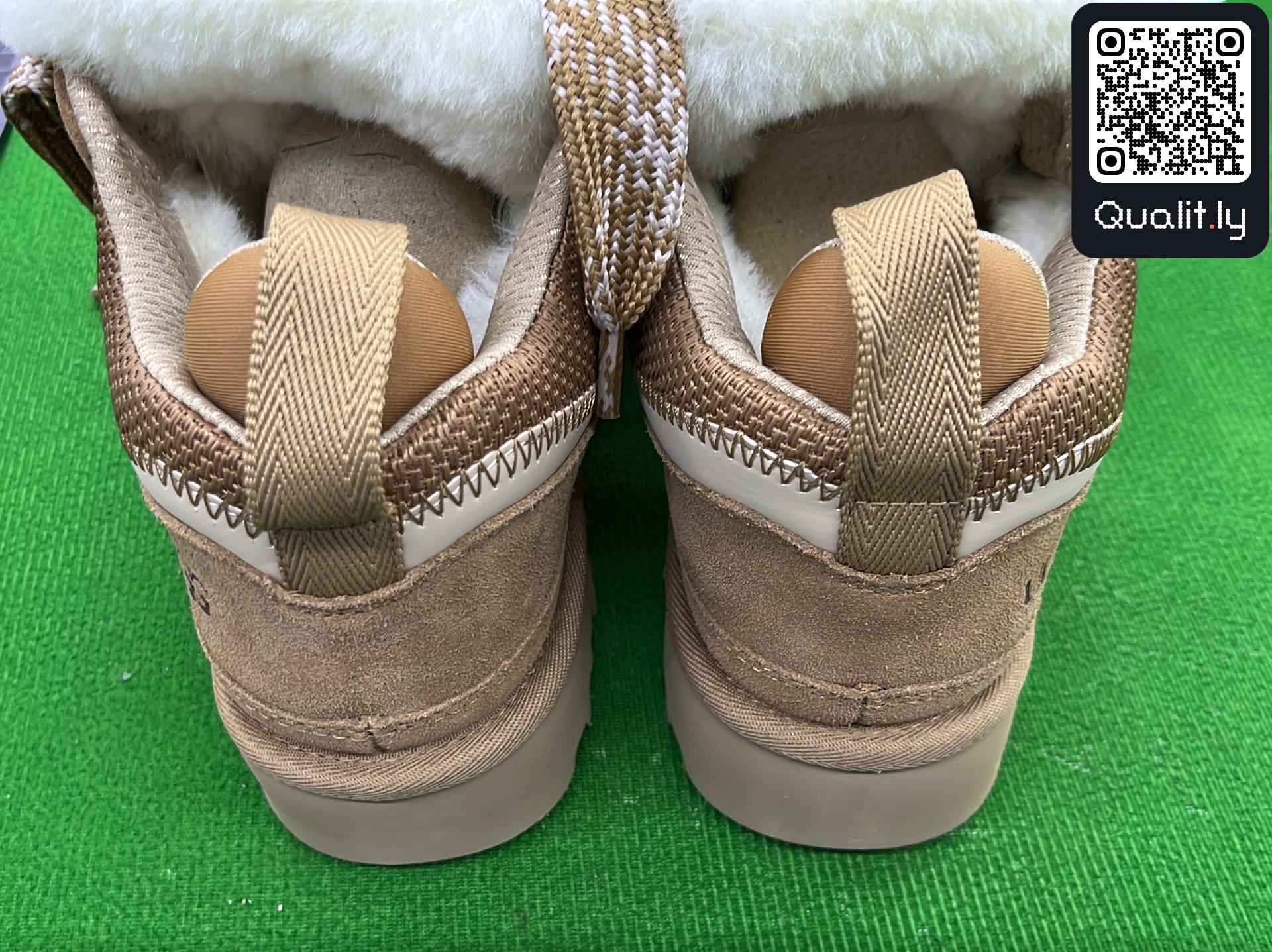 Sneakers QC photo 2 of 6