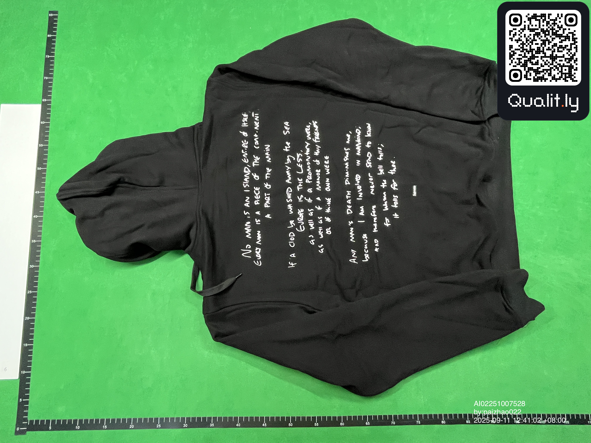 Hoodie — QC-Foto 2 von 8