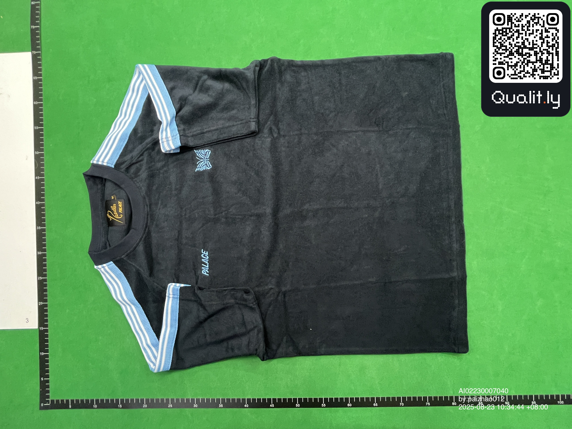 T-shirt — foto QC 3 di 4