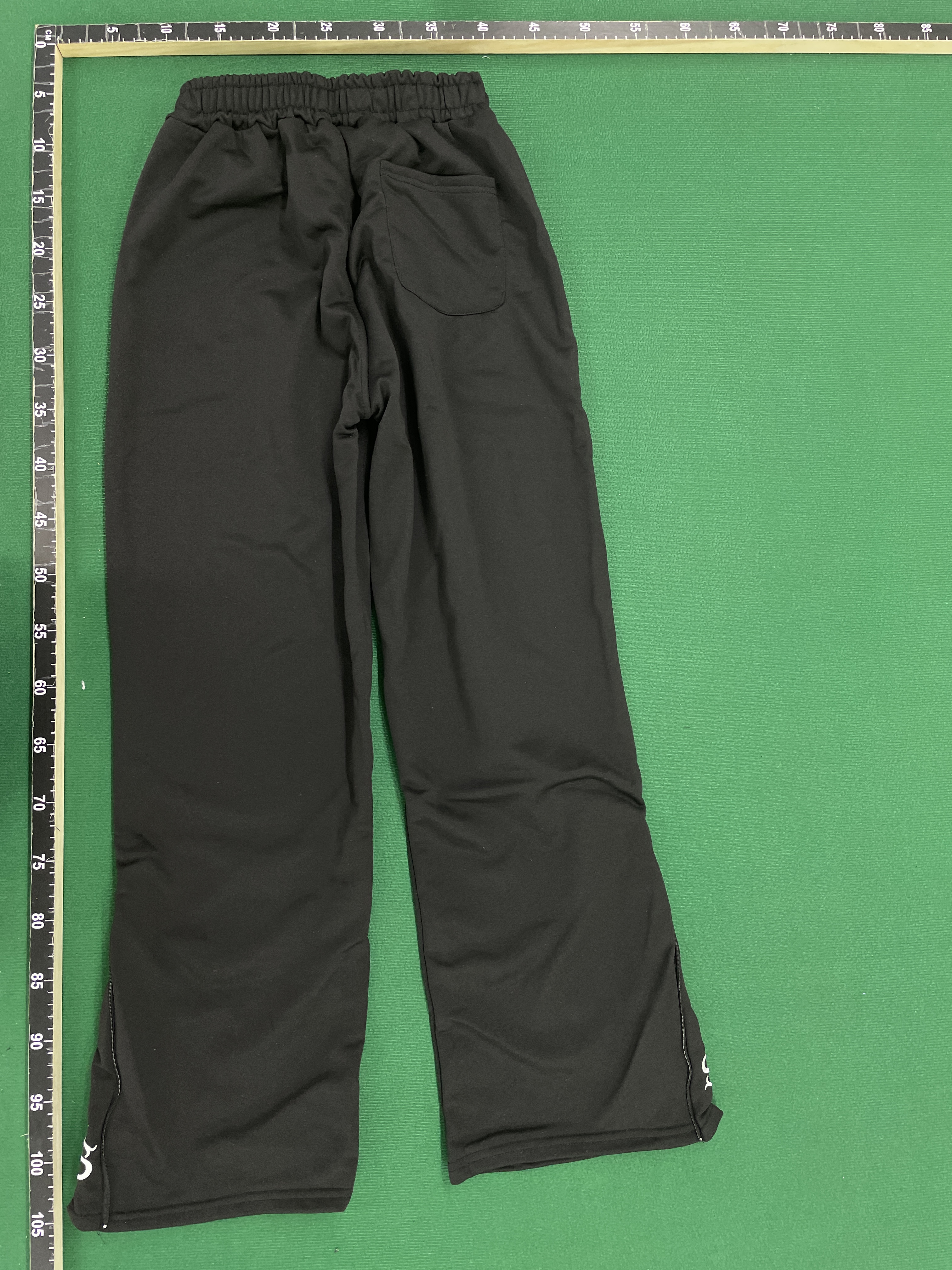 Pants QC photo 3 of 127