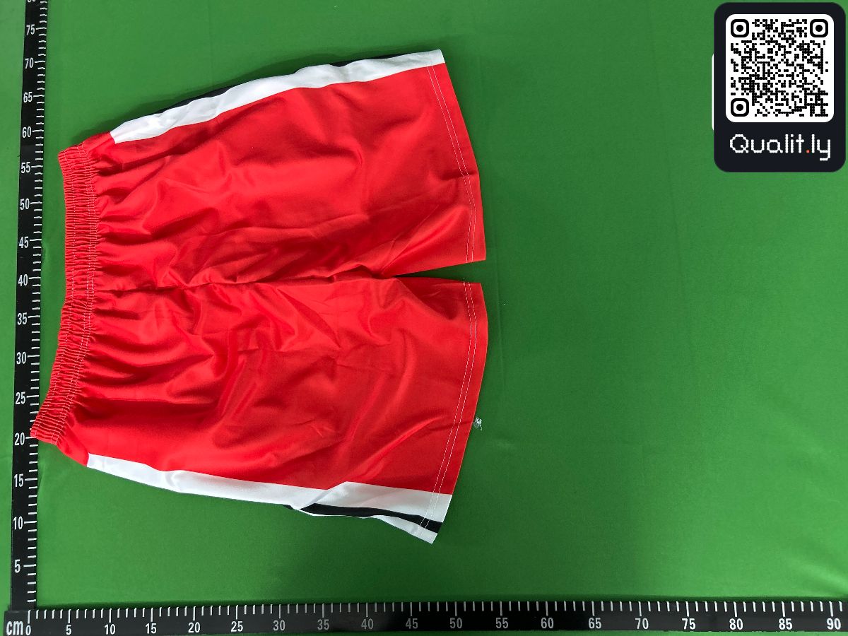 Pantaloncini — foto QC 3 di 16