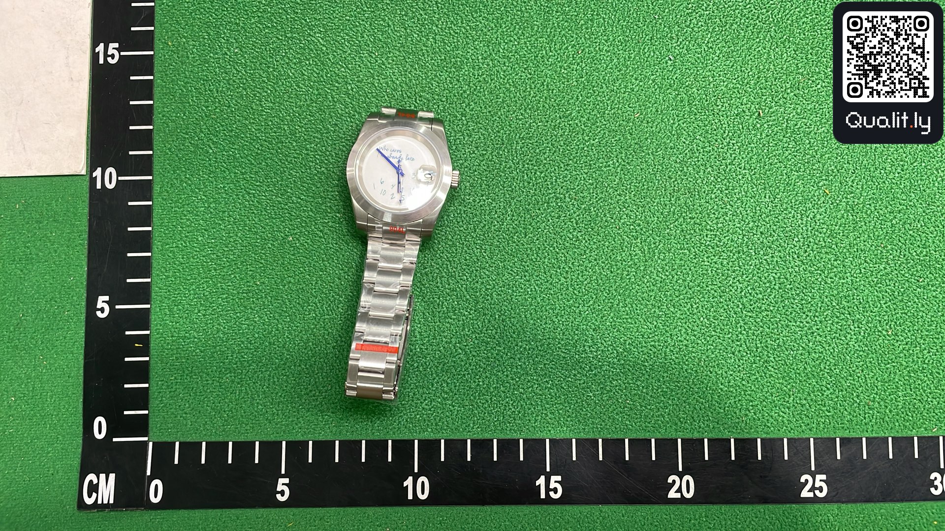 Reloj — foto QC 3 de 3
